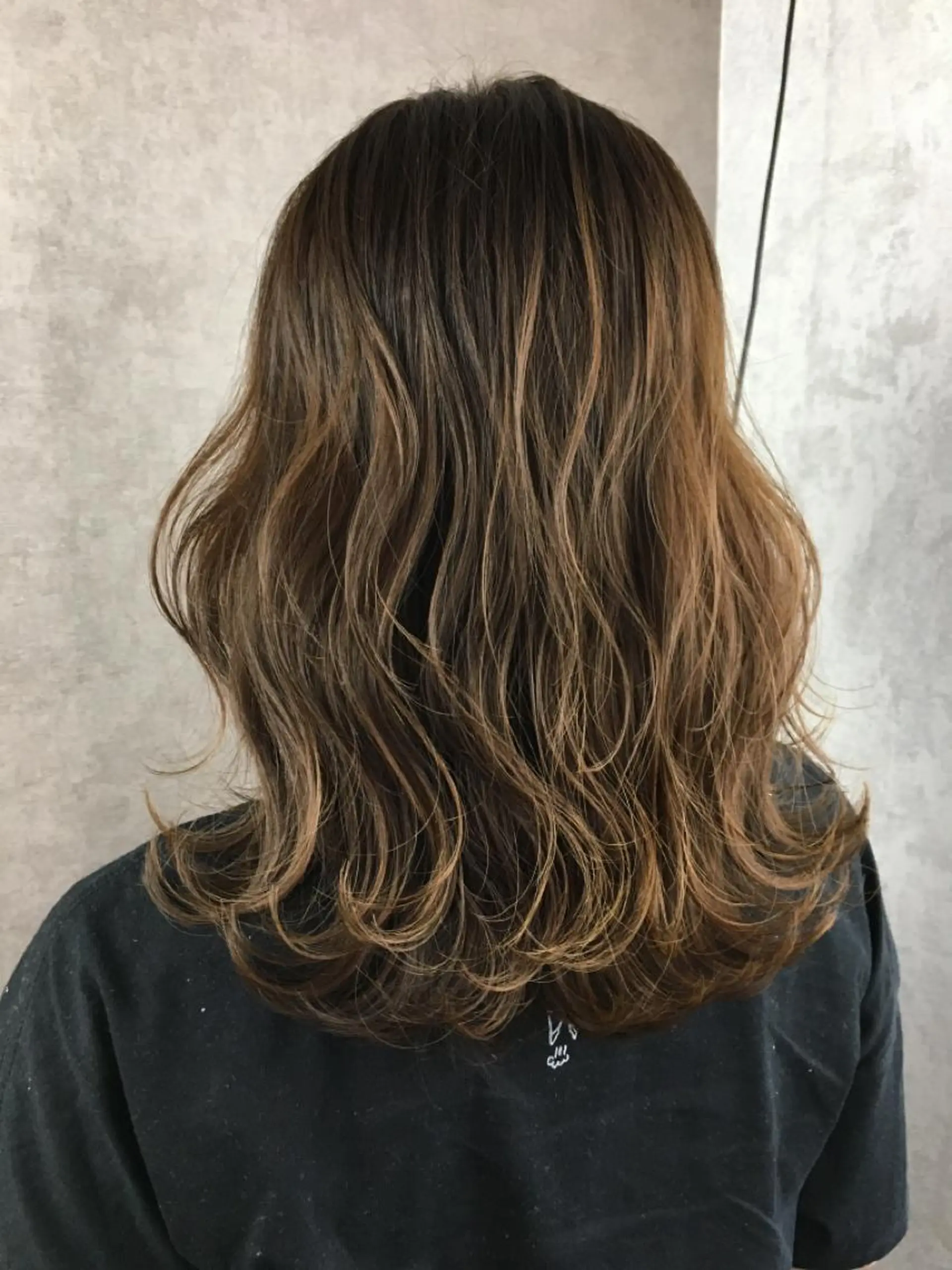 セミロング カラー ツイストスパイラル パーマ✂︎ KYOUのヘアスタイル