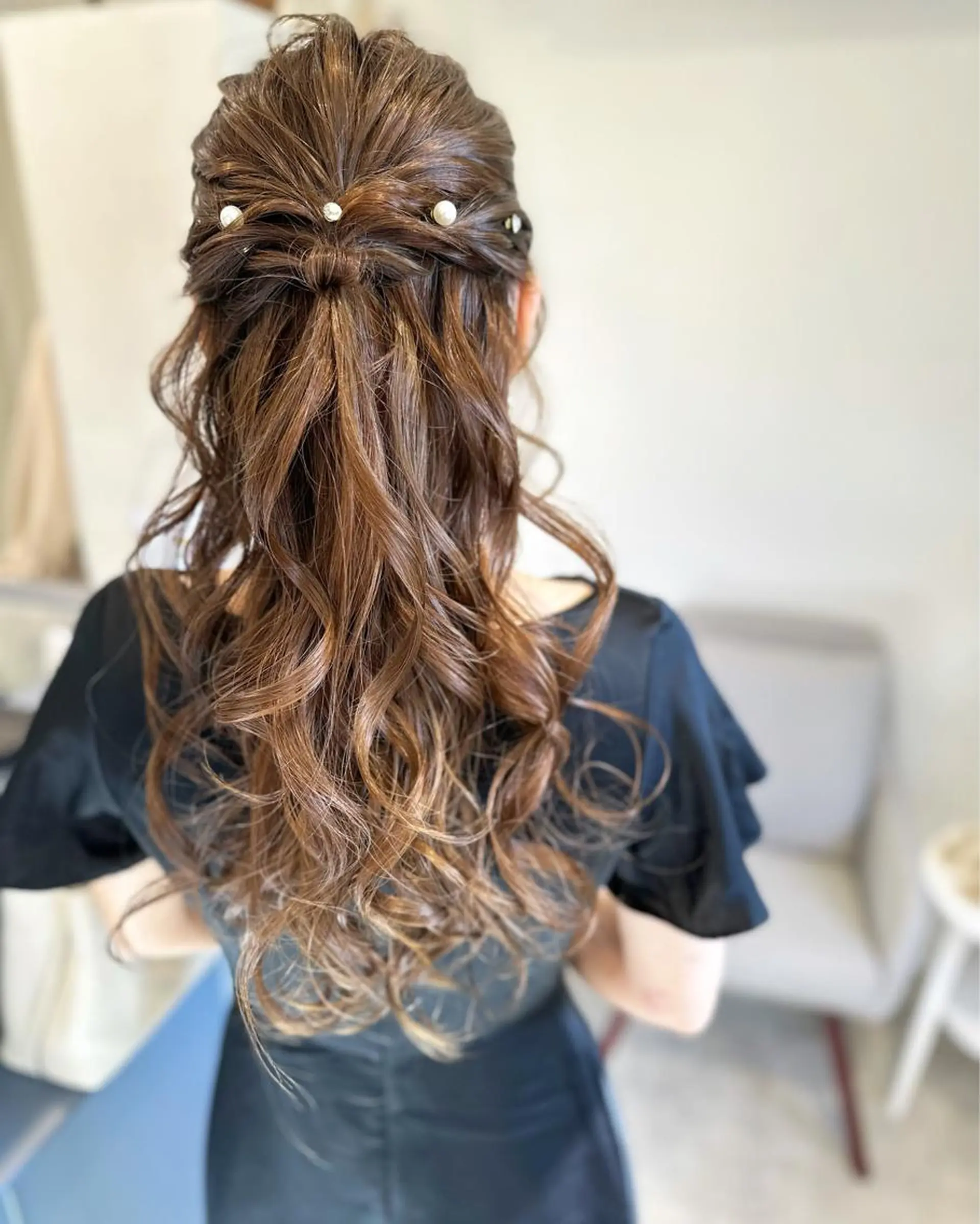 ロング ヘアアレンジ ハーフアップ ヘアセット 荒木 ひろかのヘアスタイル