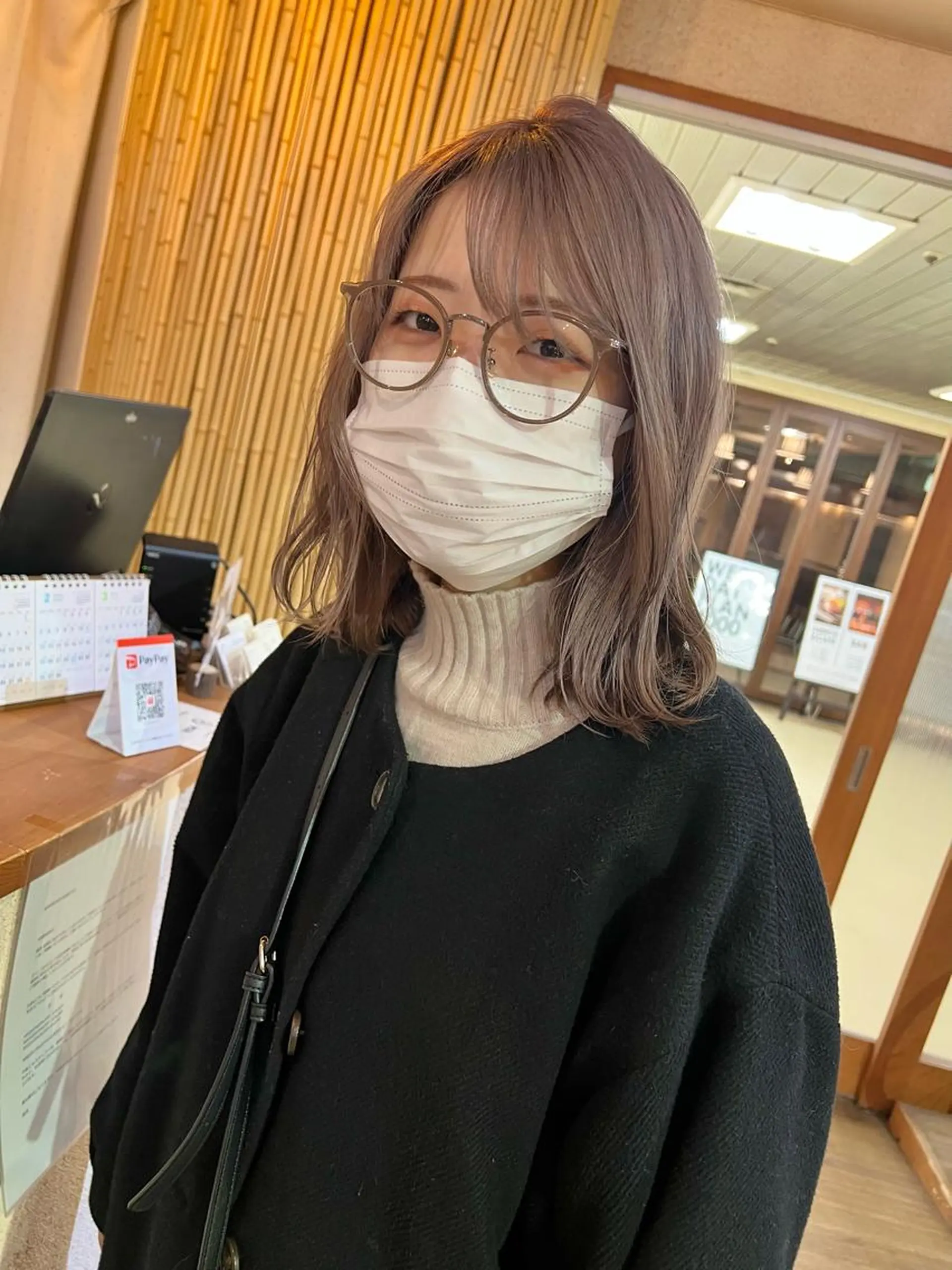 ミディアム カラー グレージュ ミルクティーグレージュ カット ヘアカラー トリートメント 菅村 勇亮のヘアスタイル