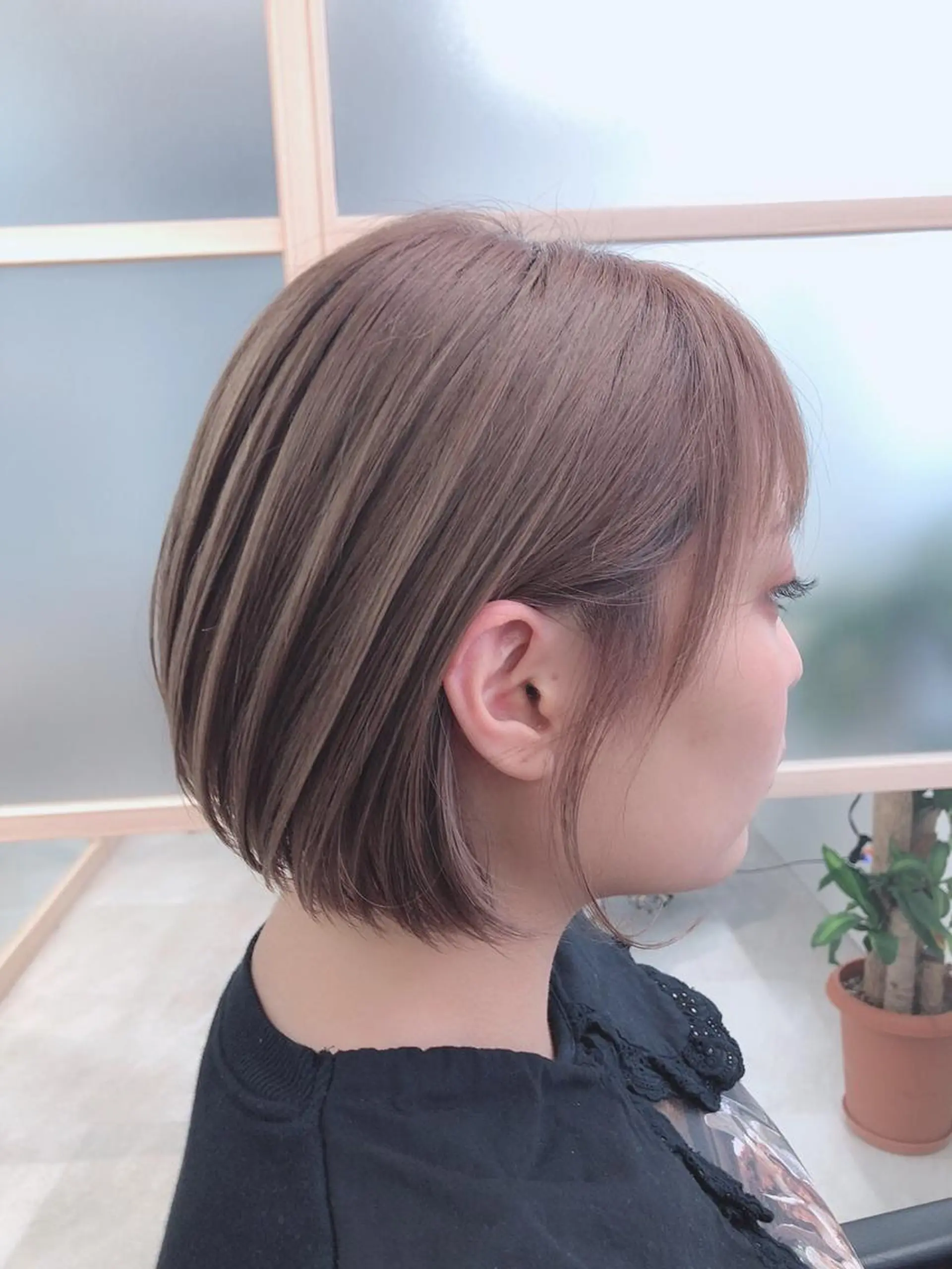 ミディアム カラー 透明感カラー 山中のヘアスタイル