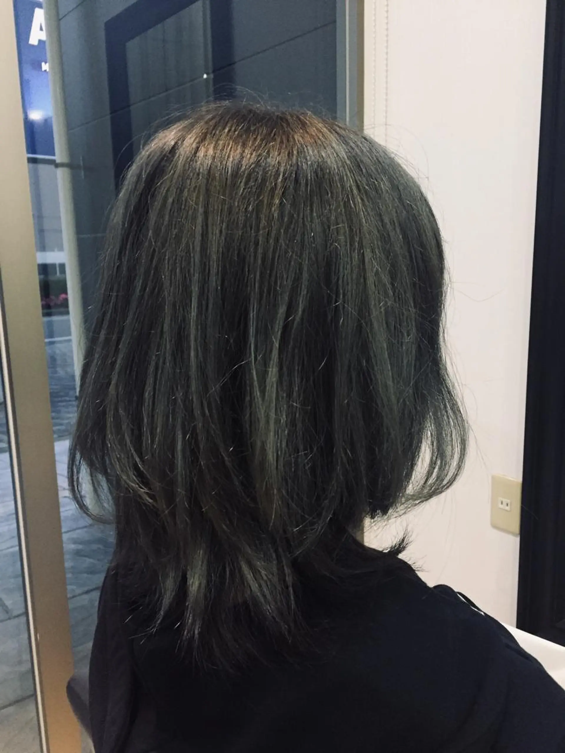 ミディアム カラー 阿久津 泰幸のヘアスタイル
