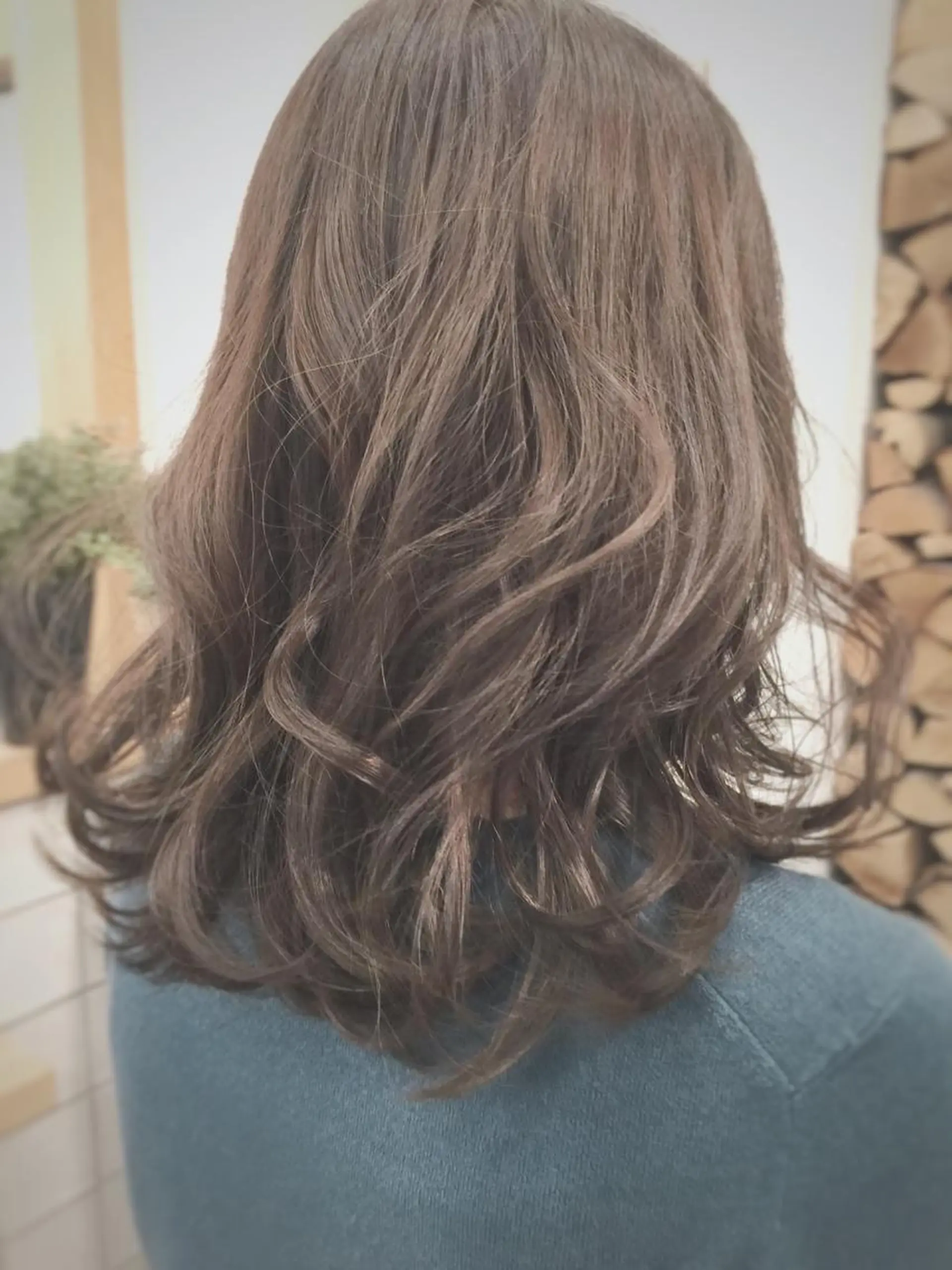 ミディアム カラー パーマ グレージュ イルミナカラー ヘアカラー 鳴海 悠のその他イメージ