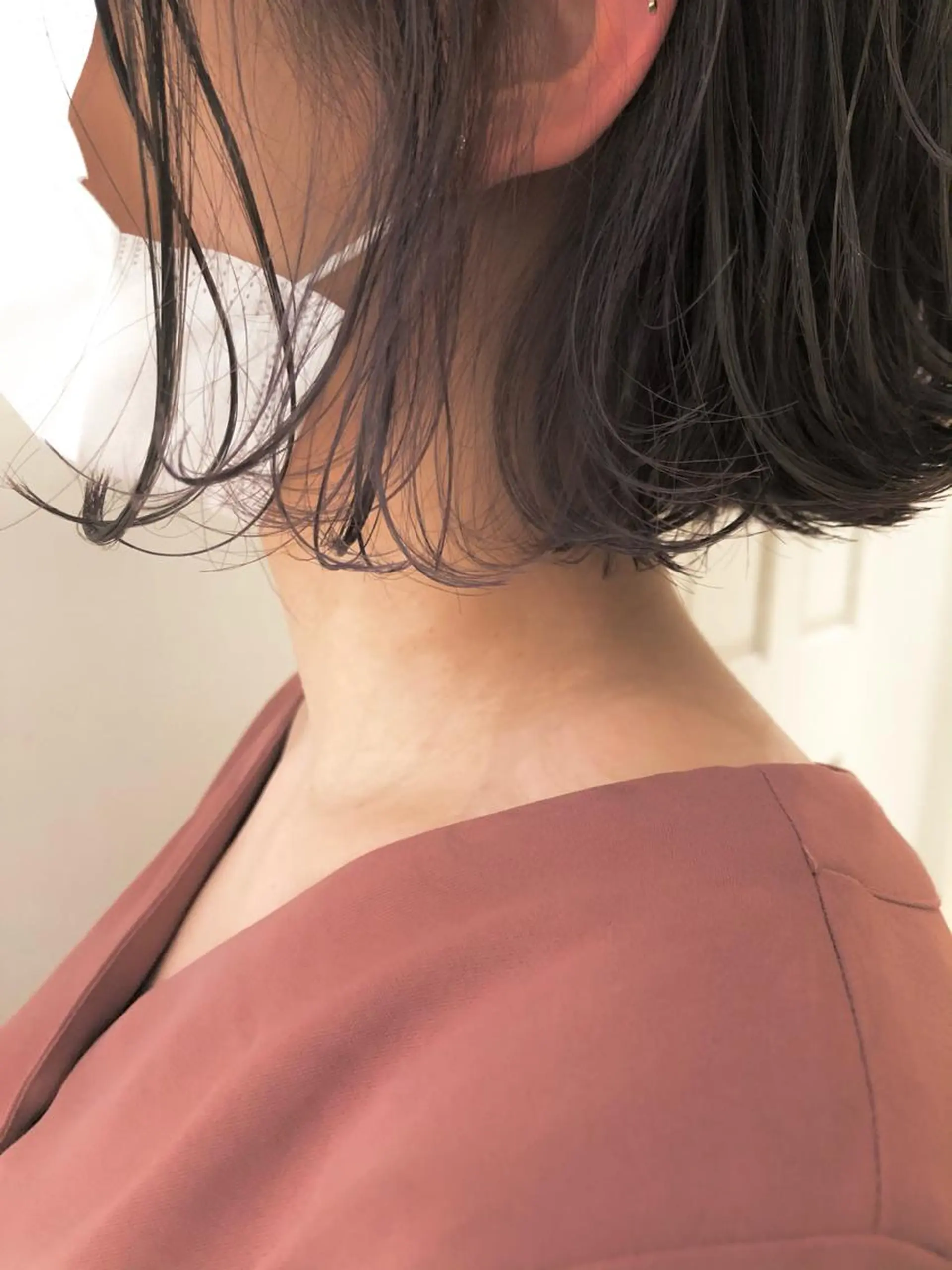 ショート カラー イヤリングカラー ヘアカラー 湯田実津希🤎 ﾐﾙｸﾃｨ専門のヘアスタイル