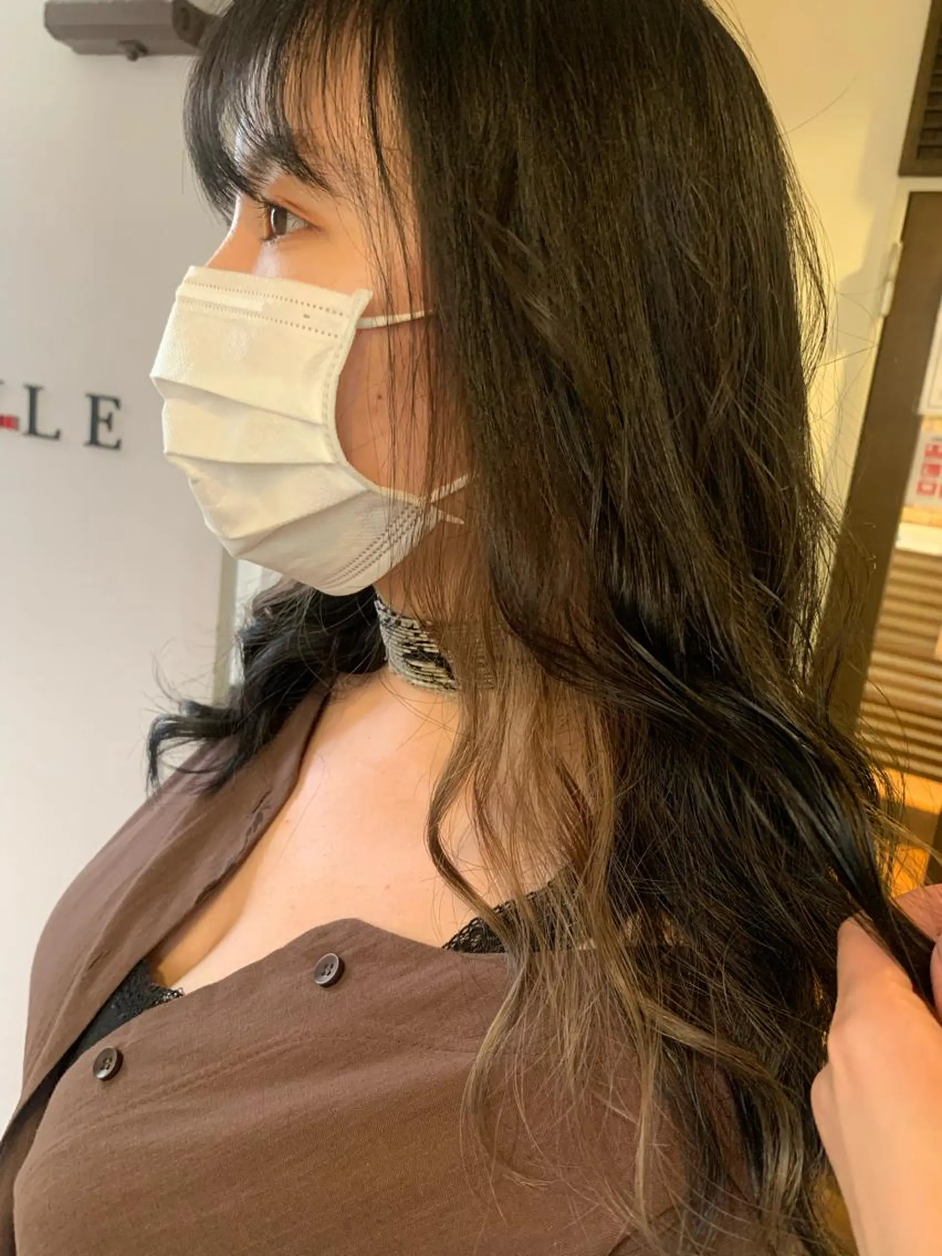 セミロング カラー ヘアカラー トリートメント 羽エクステ🩷 🤍まき🤍のマツエク・マツパデザイン