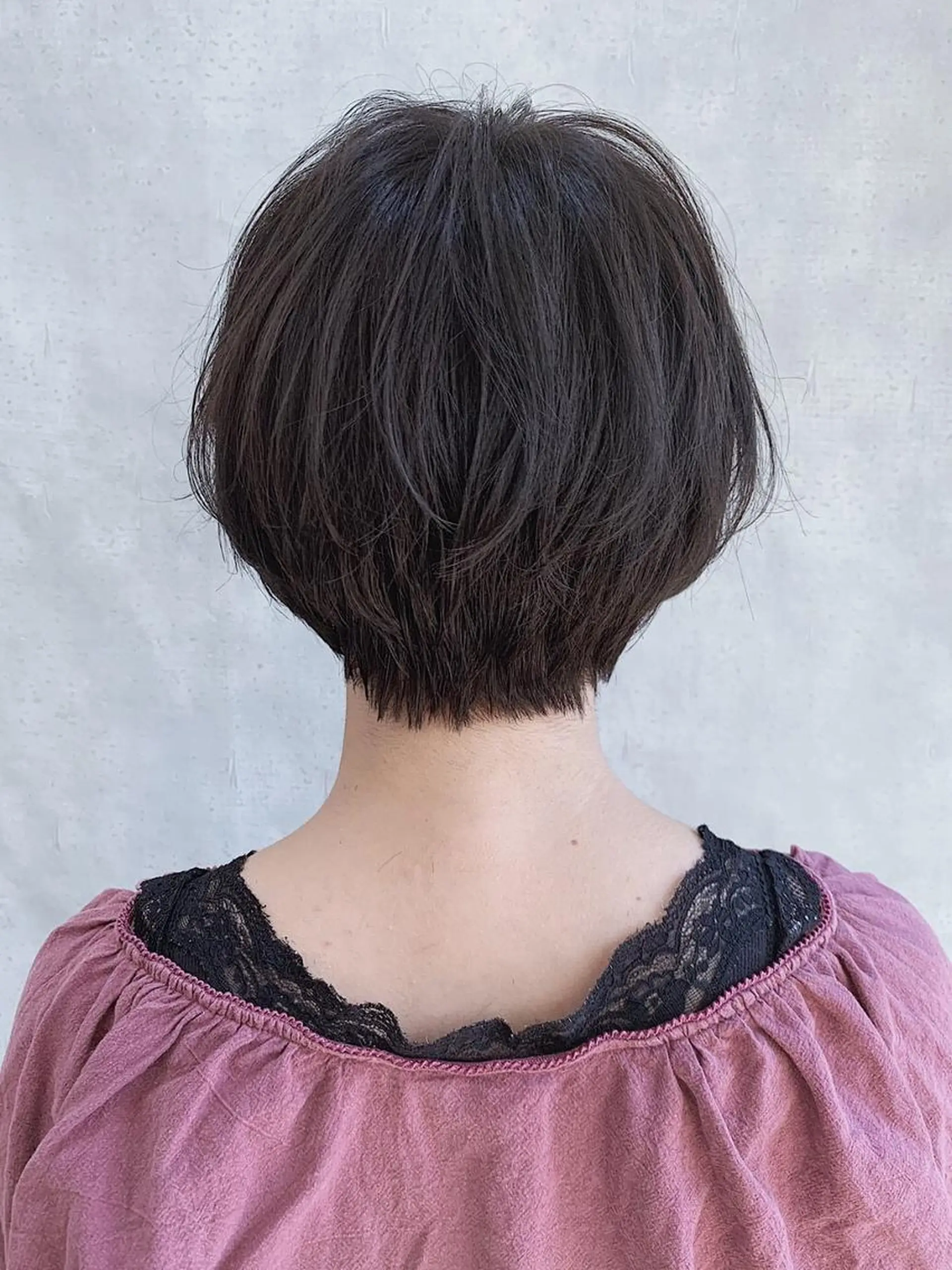 ショート カラー MOU namba ムウナンバのヘアスタイル