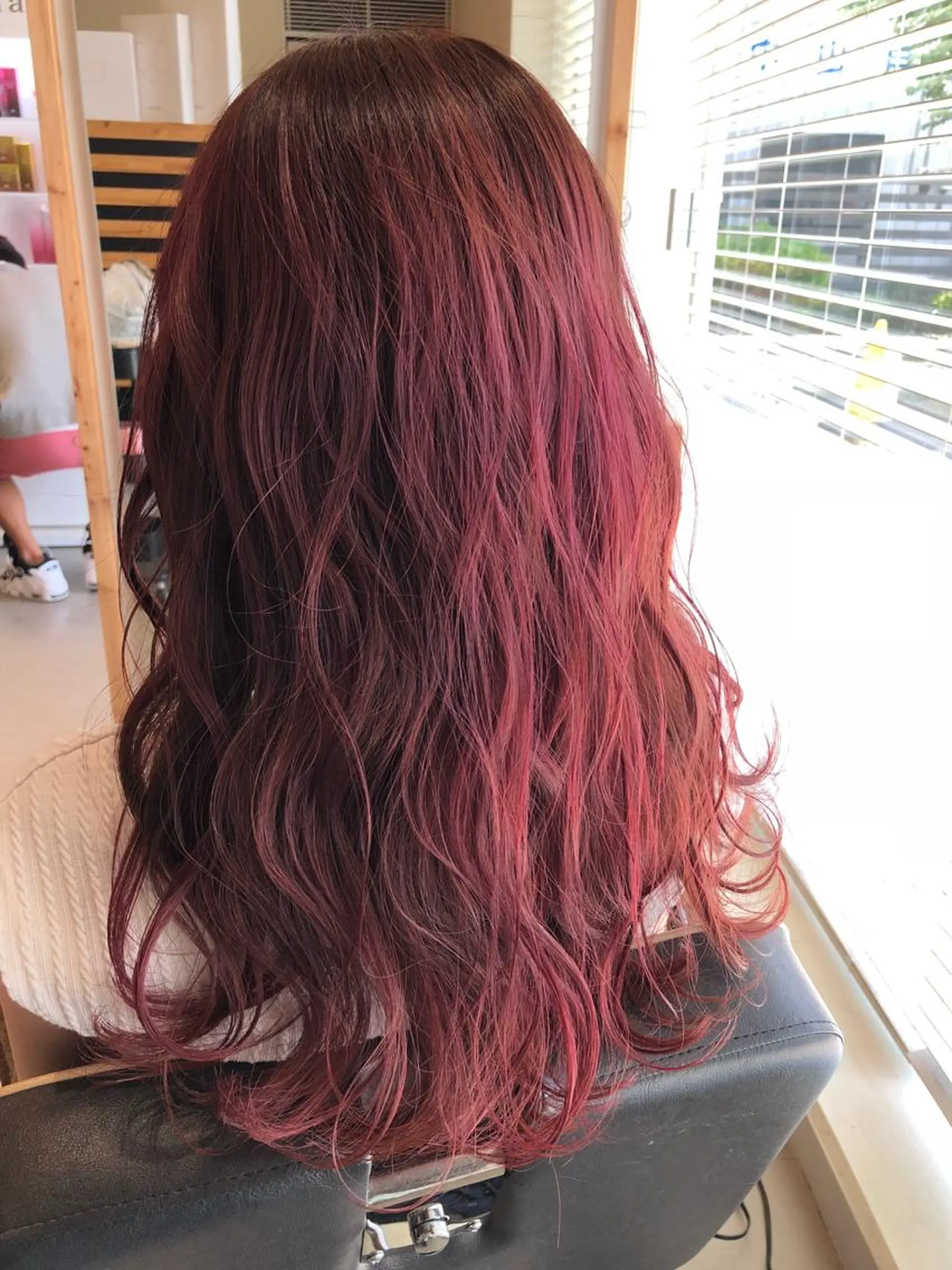 カラー 早川 真幸のヘアスタイル