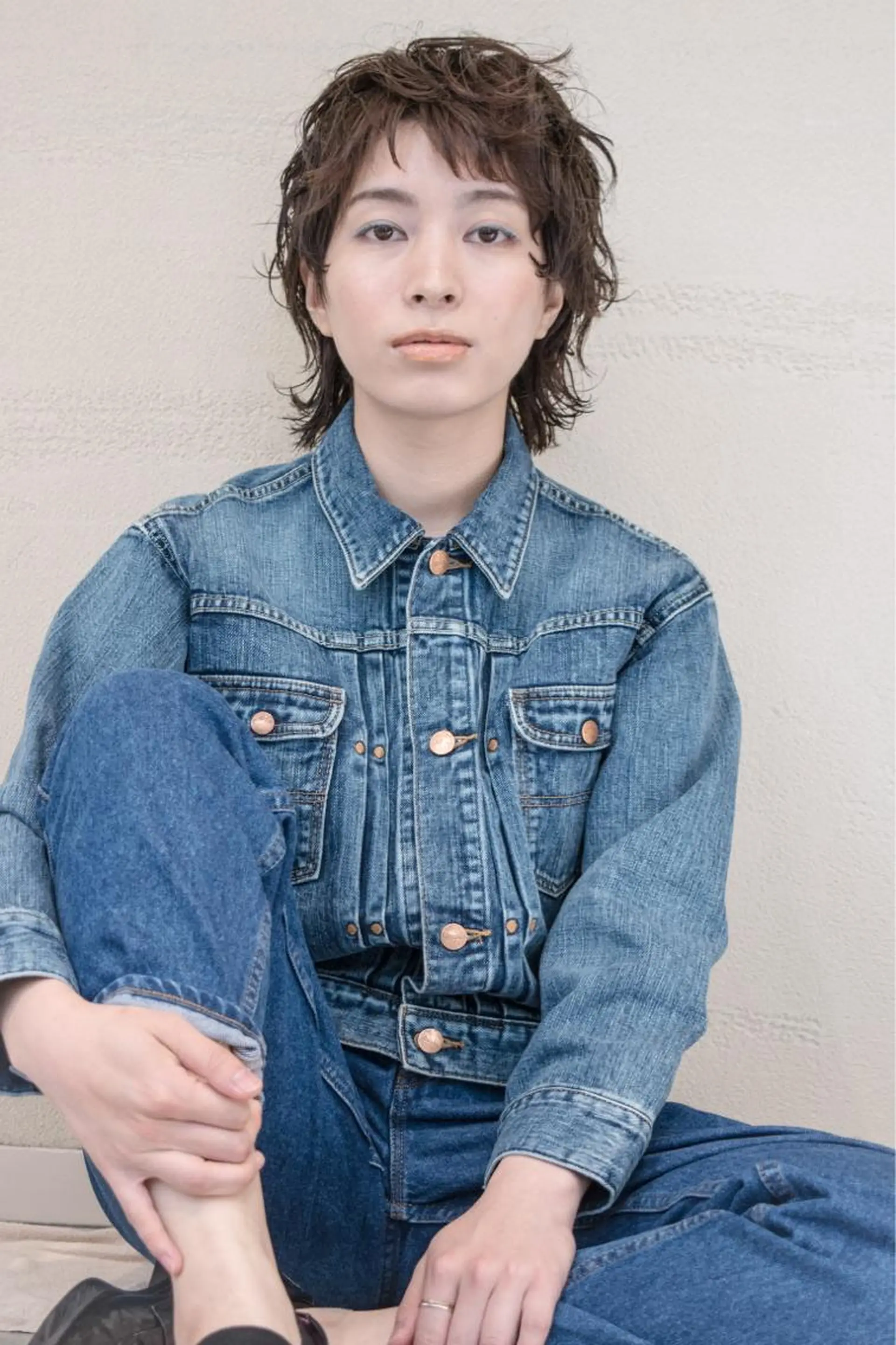 ミディアム カラー パーマ ミディアムパーマ ウルフカット AND THE BRICKS北川珠紀の眉毛・アイブロウイメージ