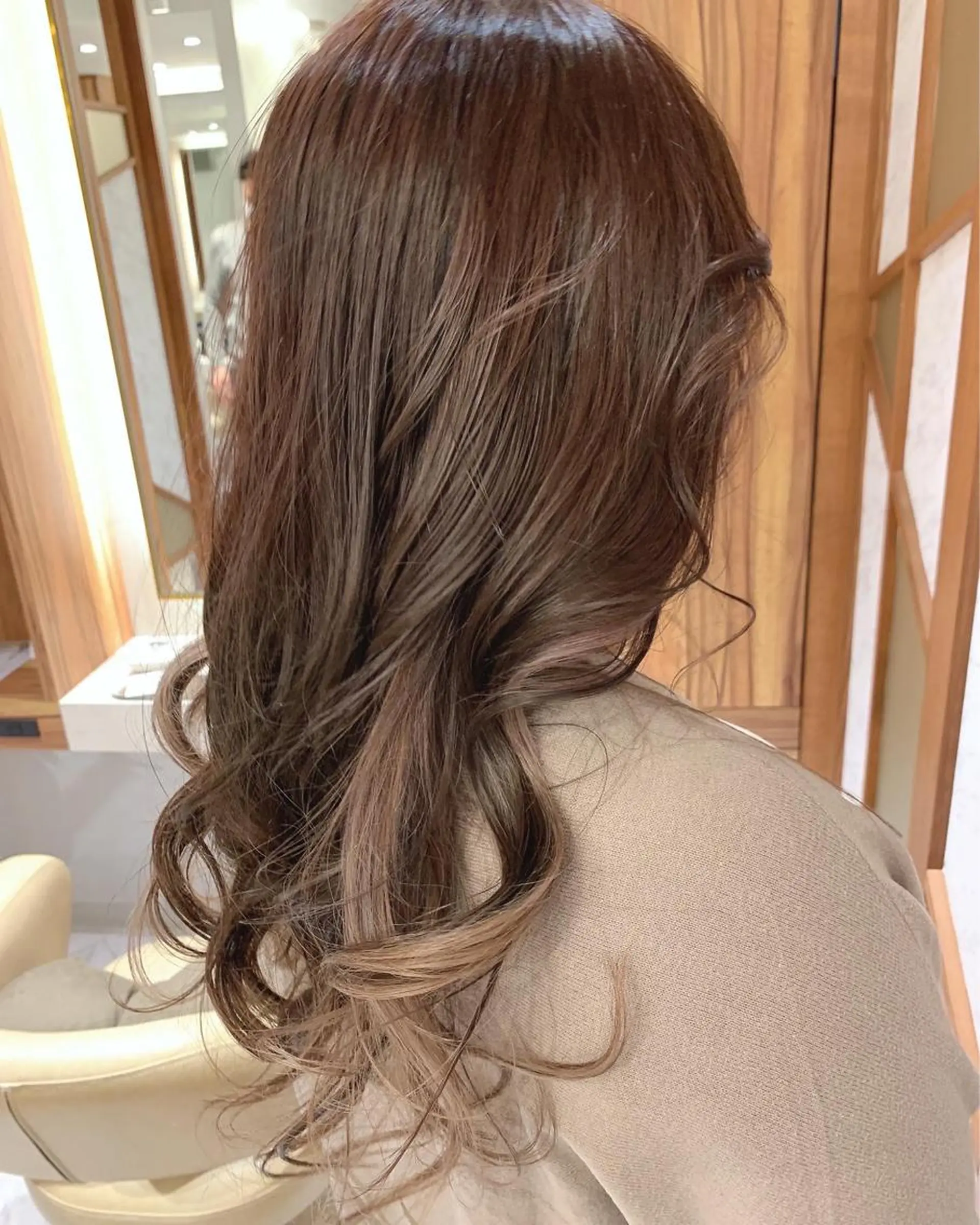 カラー 石井 潤のヘアスタイル