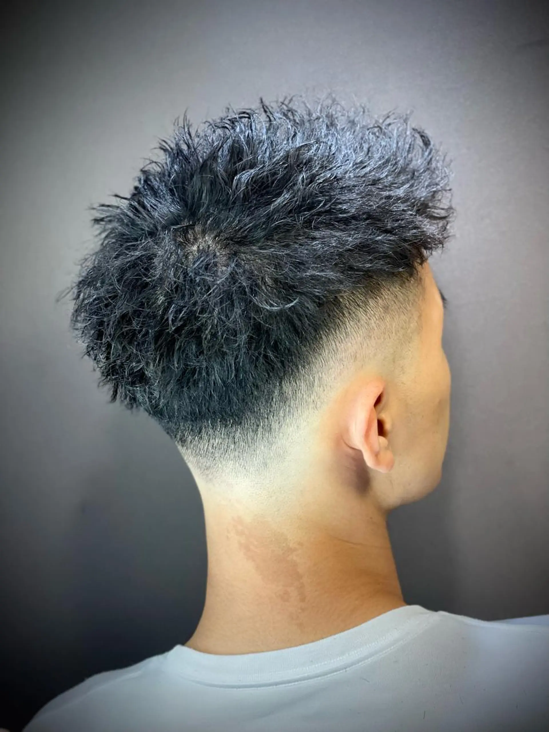 ショート パーマ メンズ 浅見 天翔のヘアスタイル