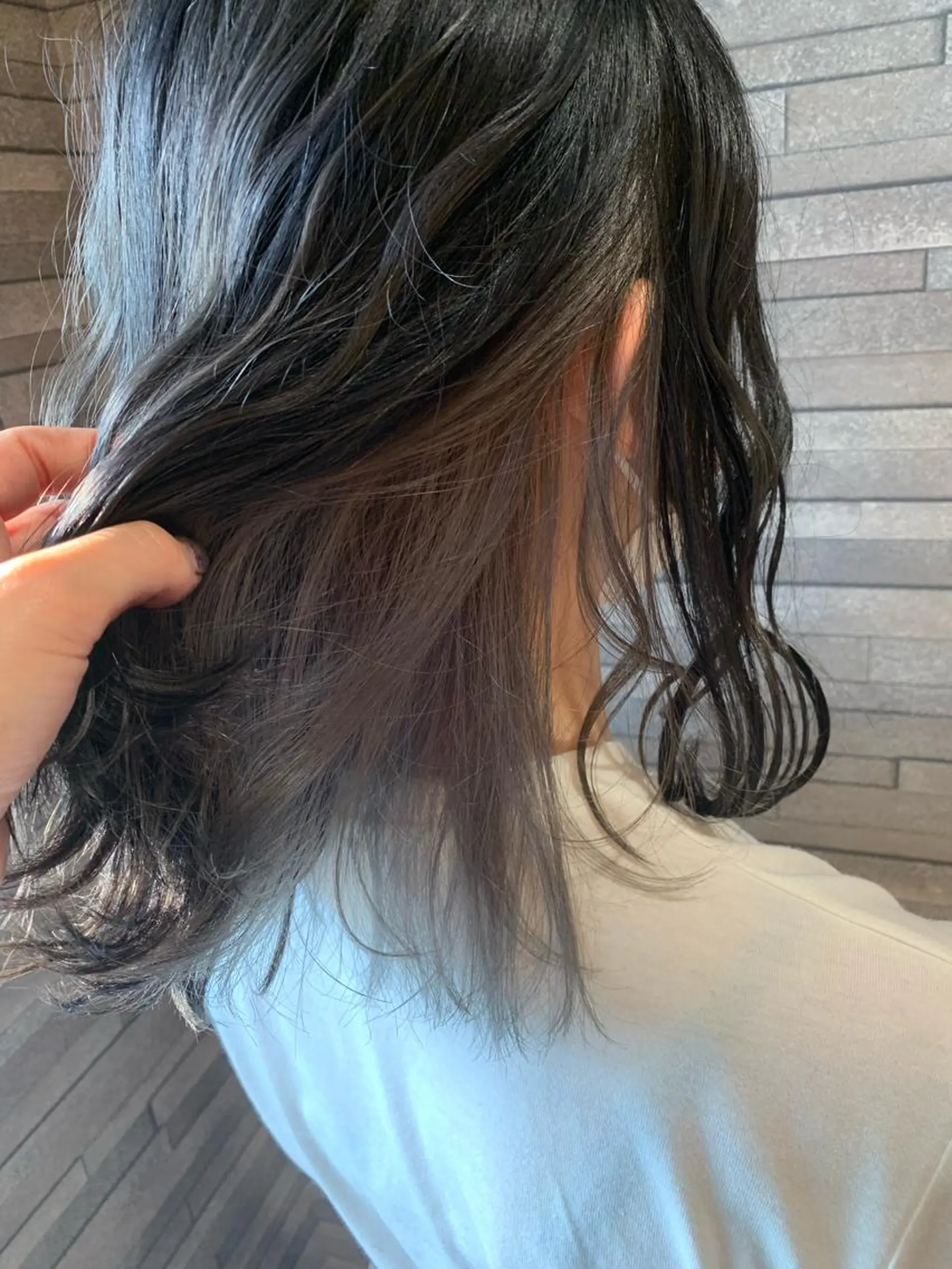 ミディアム カラー ベージュカラー ダークグレー インナーカラー Gain Nanamiのエステ・リラクイメージ