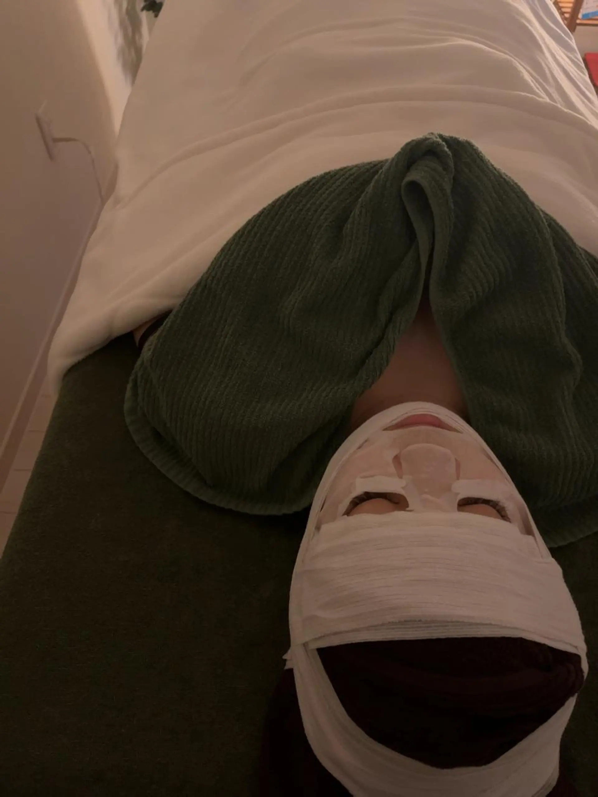 ロング カラー パーマ ヘアアレンジ メンズ キッズ ネイル マツエク・マツパ アイブロウ エステ リラク 頭痛•小顔専門 温ヘッド【jiu】のエステ・リラクイメージ