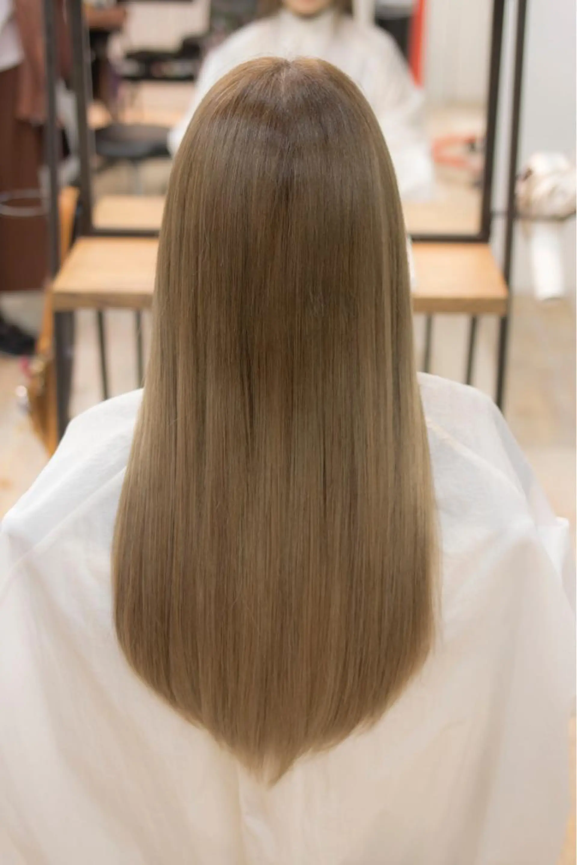 ロング カラー カット エクステ アップシー デイジーのヘアスタイル