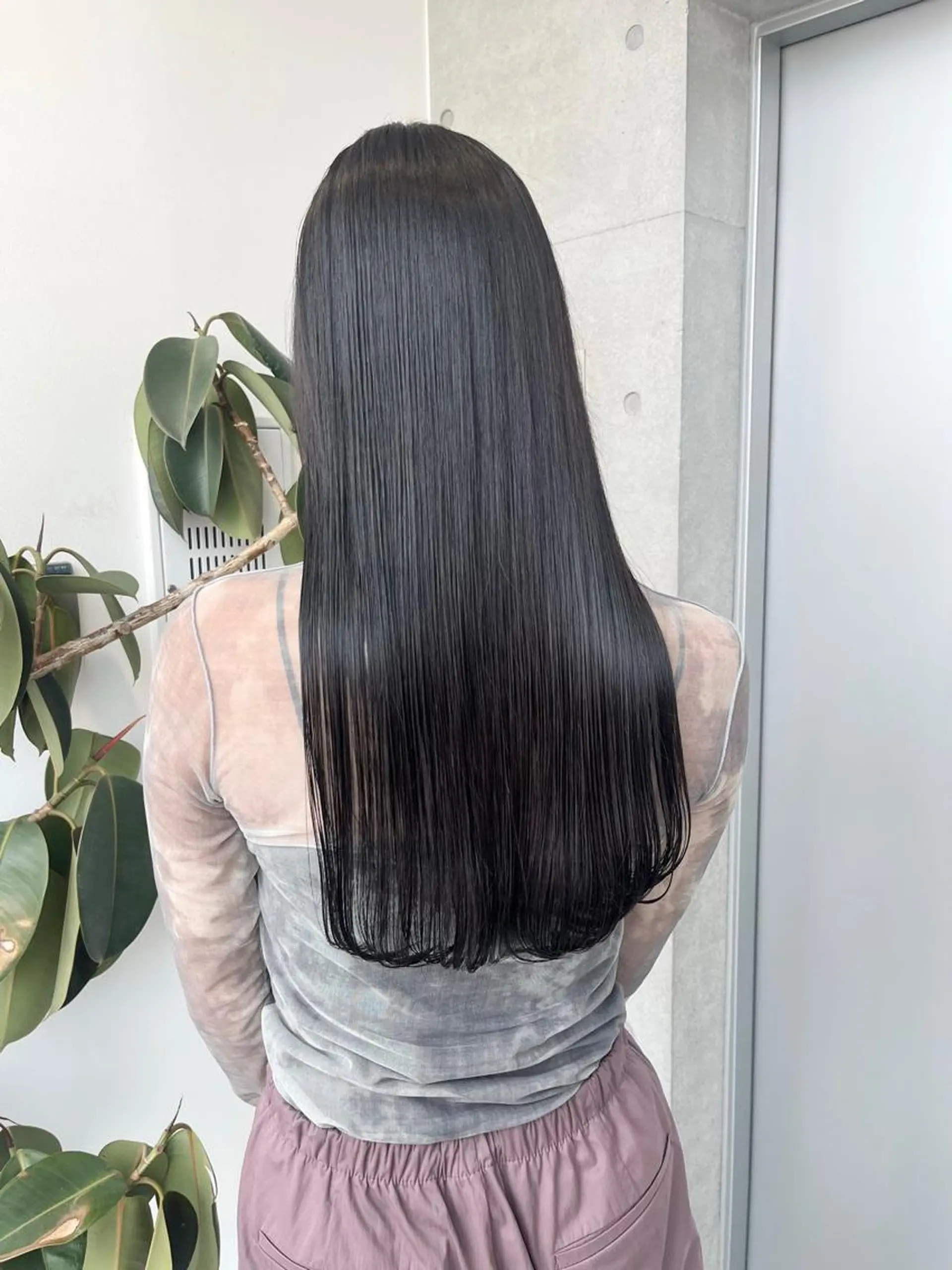 ロング カラー パーマ ヘアアレンジ トリートメント ヘッドスパ ヘアセット 透明感/オリーブ/ グレージュ/YUKAのヘアスタイル