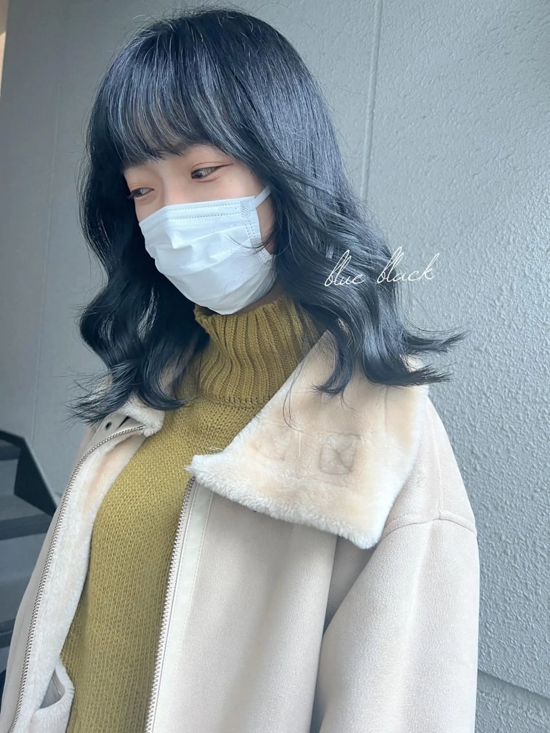 セミロング カラー 黒髪 ブリーチ ブルーカラー ブルーブラック ブリーチなしカラー カラーパティシエ facce🌼ikoのヘアスタイル