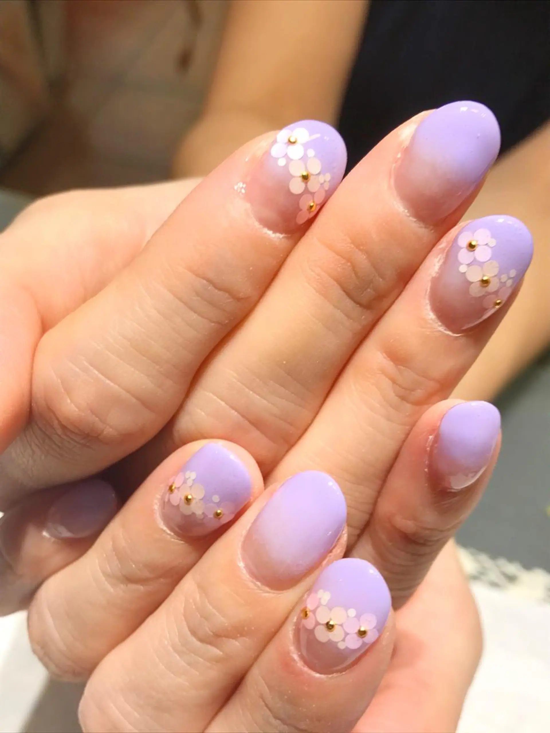 ネイル アートネイル フラワーネイル ジェルネイル グラデーション シンプルネイル YUN 💅のネイルデザイン