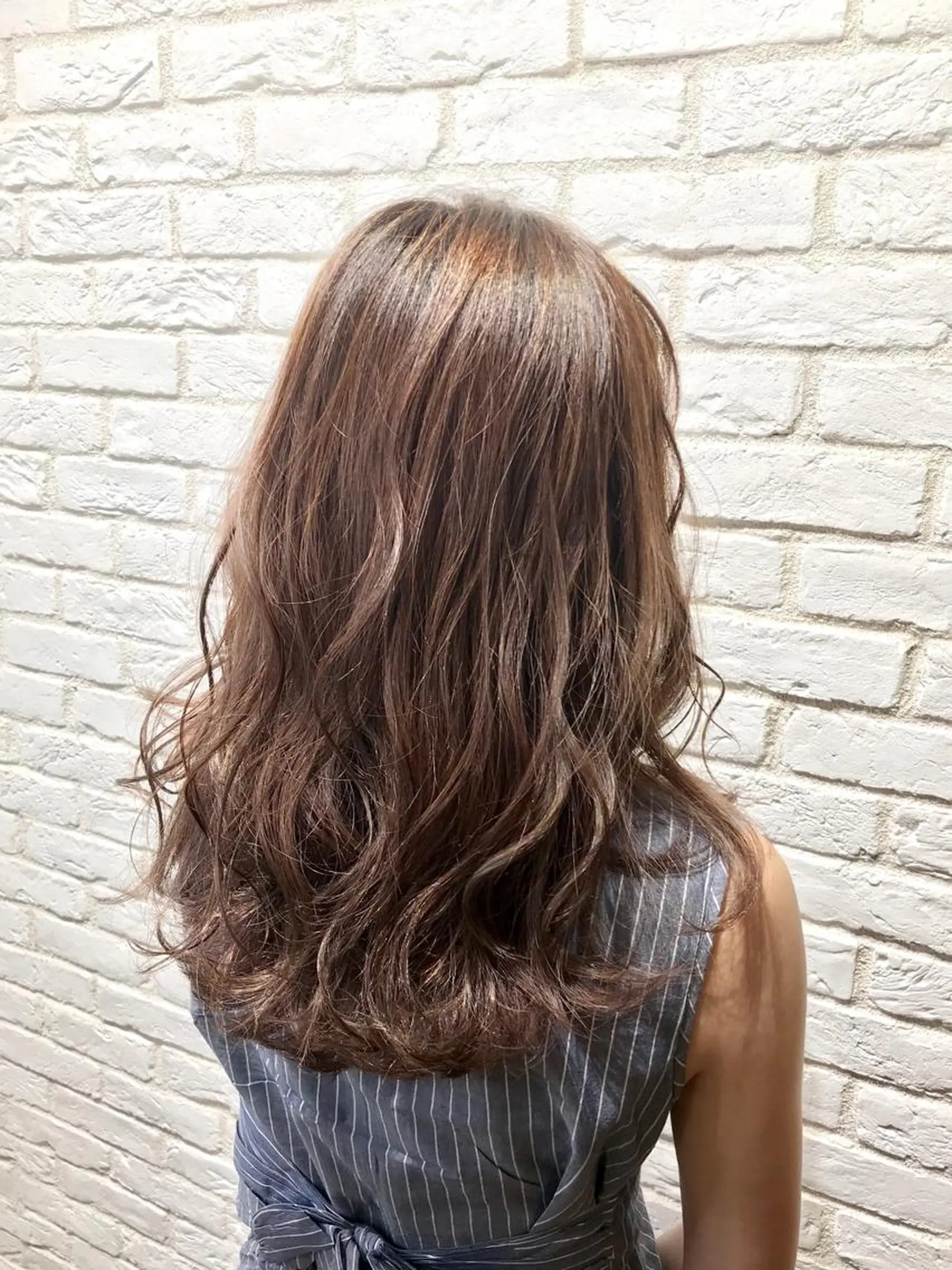ミディアム カラー ベージュカラー ピンクカラー ピンクベージュ UMEDA FIGAROのヘアスタイル
