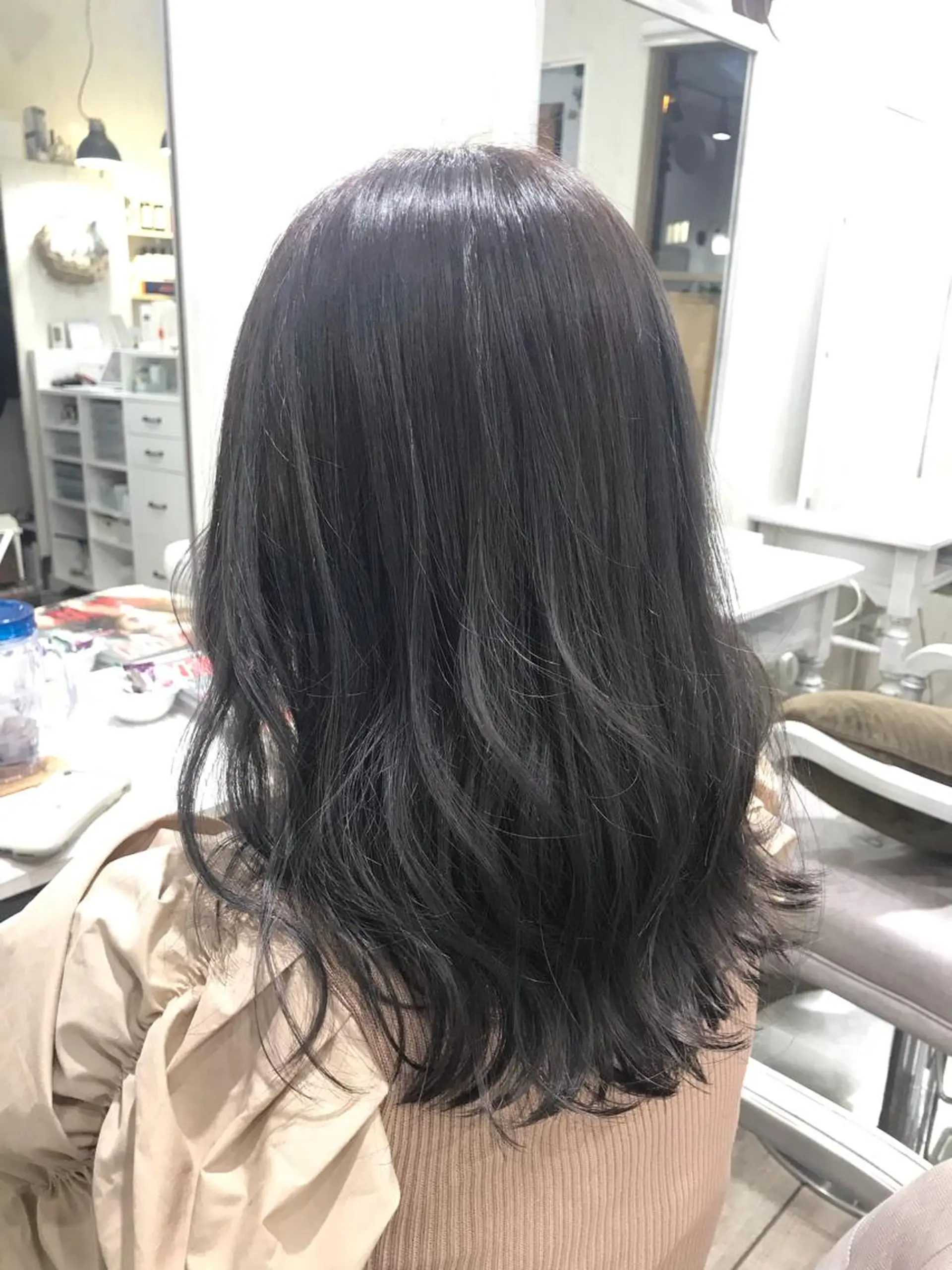 セミロング ネモトメイナ🌿‬ 今月末で退職しますのヘアスタイル