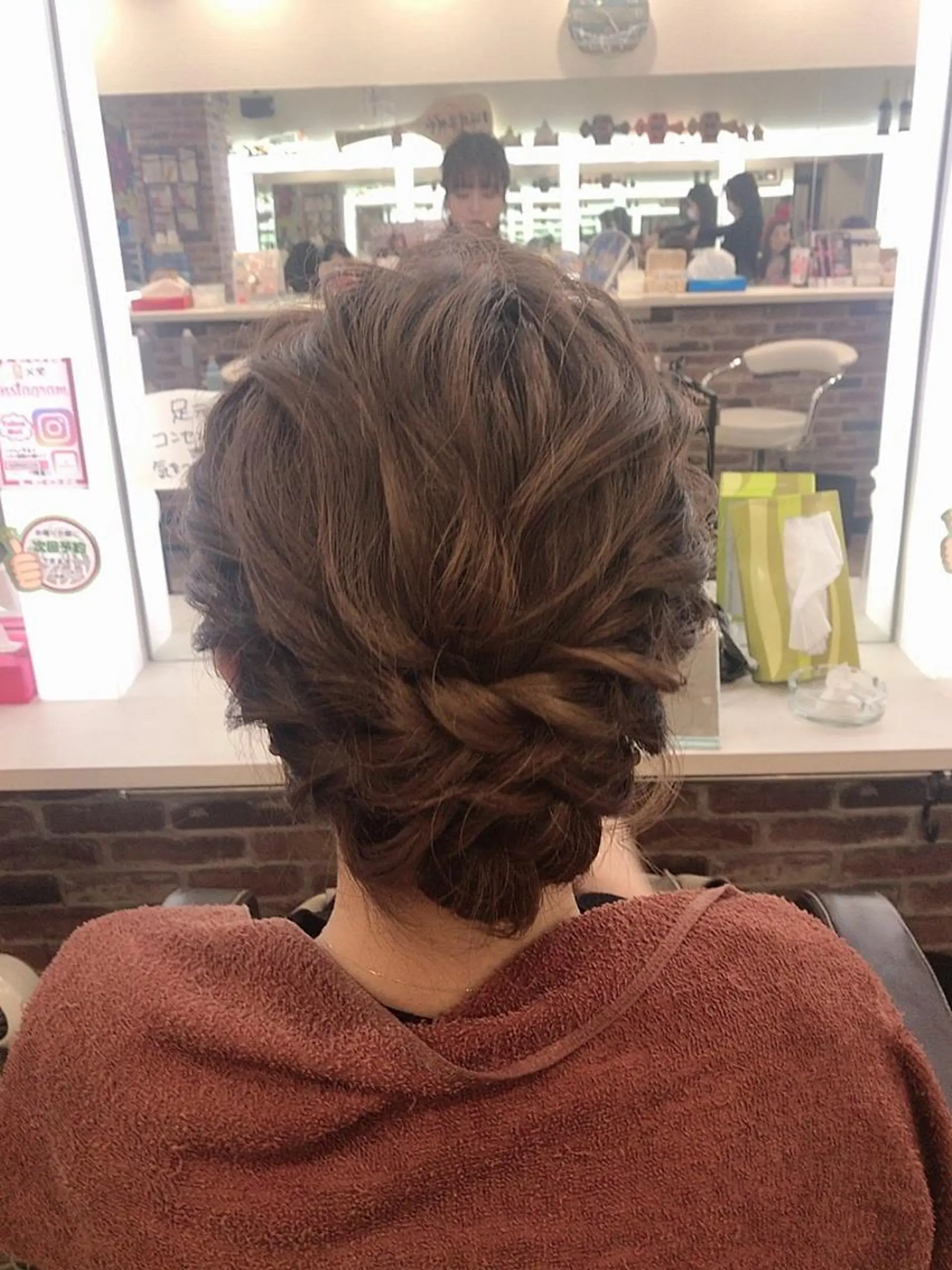 セミロング ヘアアレンジ タニモト ユイのヘアスタイル