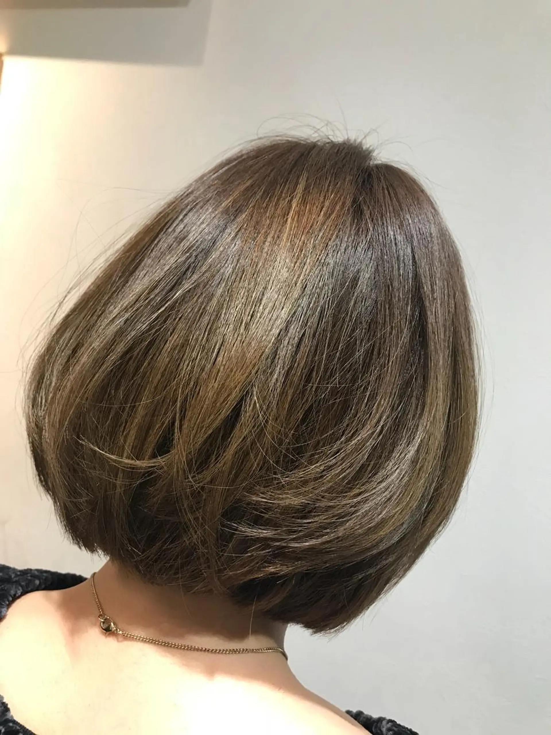 ミディアム カラー アッシュ 透明感カラー グラデーションカラー ボブ 渡辺 ちせのヘアスタイル