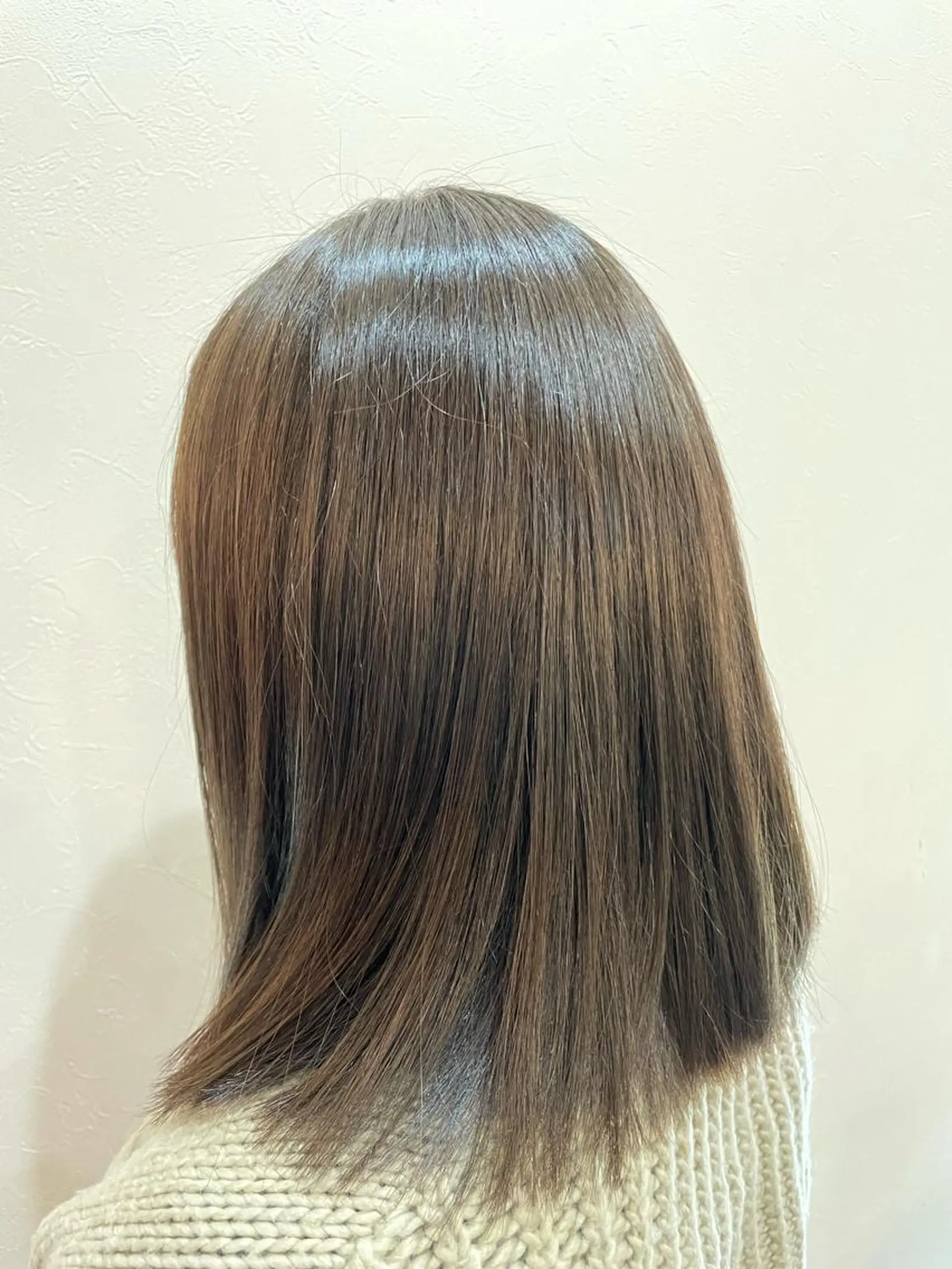 セミロング アッシュ 縮毛矯正 トリートメント 髪質改善 菊池紳吾のヘアスタイル