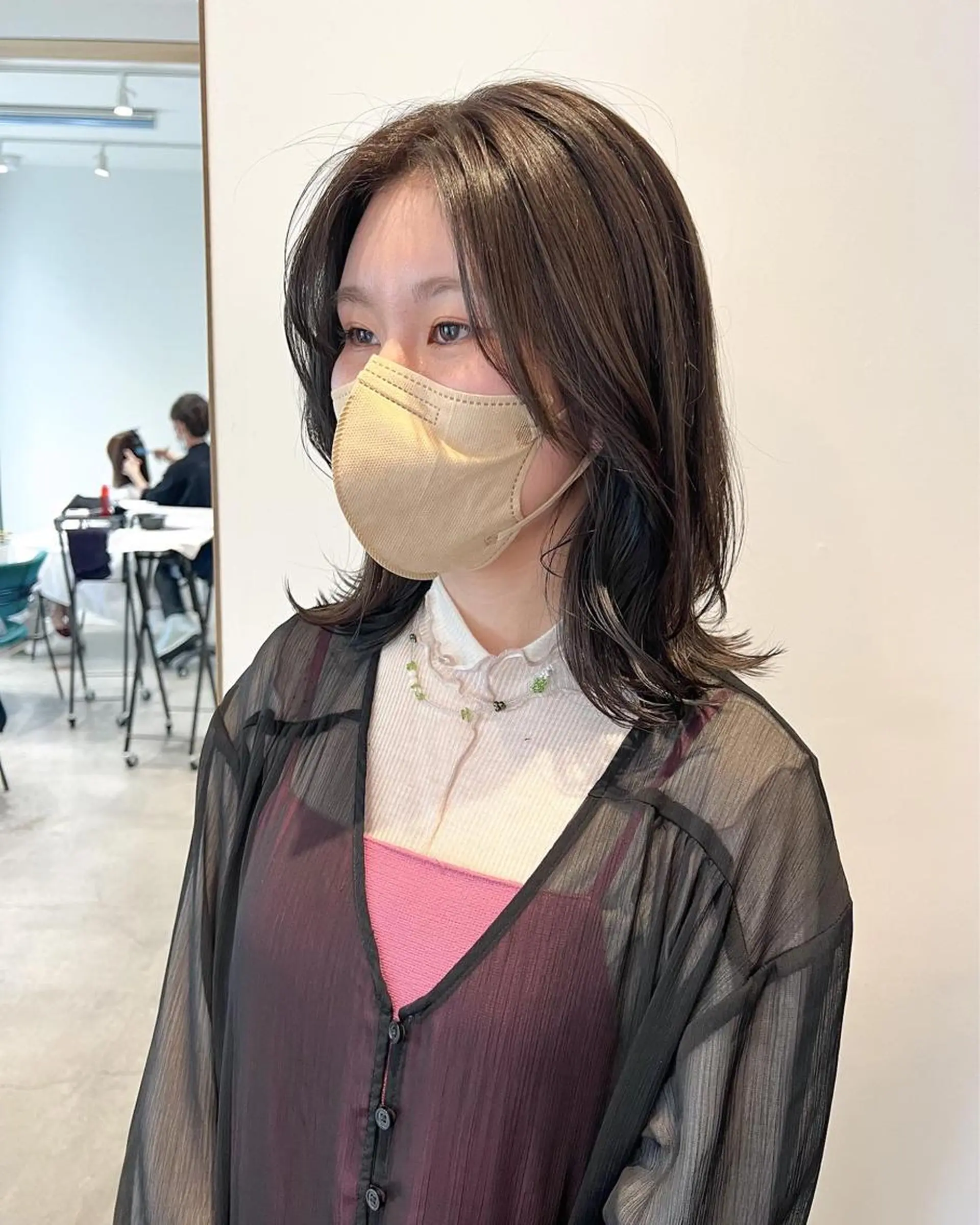 ミディアム カラー カット ヘアカラー トリートメント ミディアムパーマ /癖毛パーマのヘアスタイル