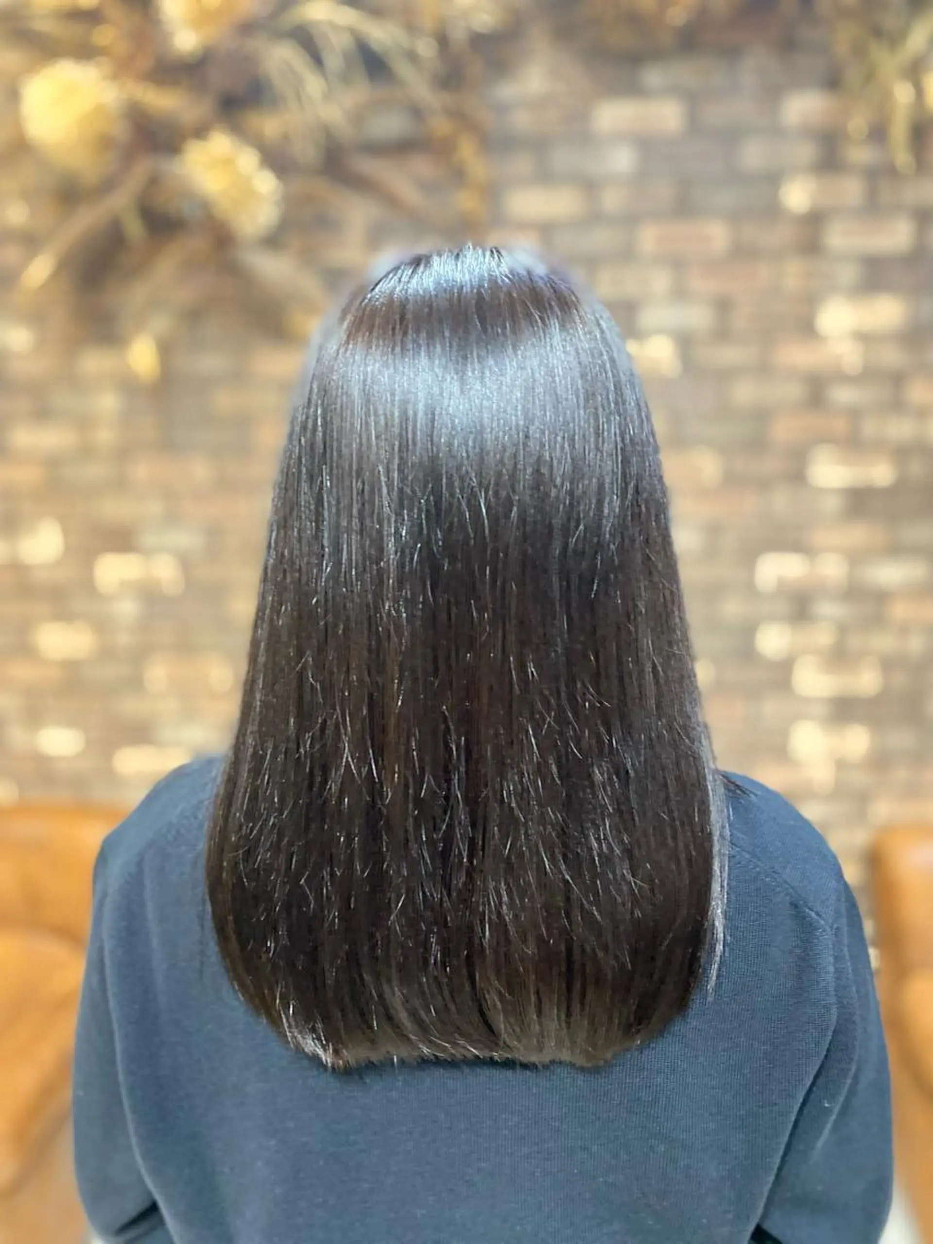 セミロング セミロングパーマ ボブ ハイライト 髪質改善 韓国風ヘア カット トリートメント .・.艶髪ヘアケア サカモト.・.のヘアスタイル