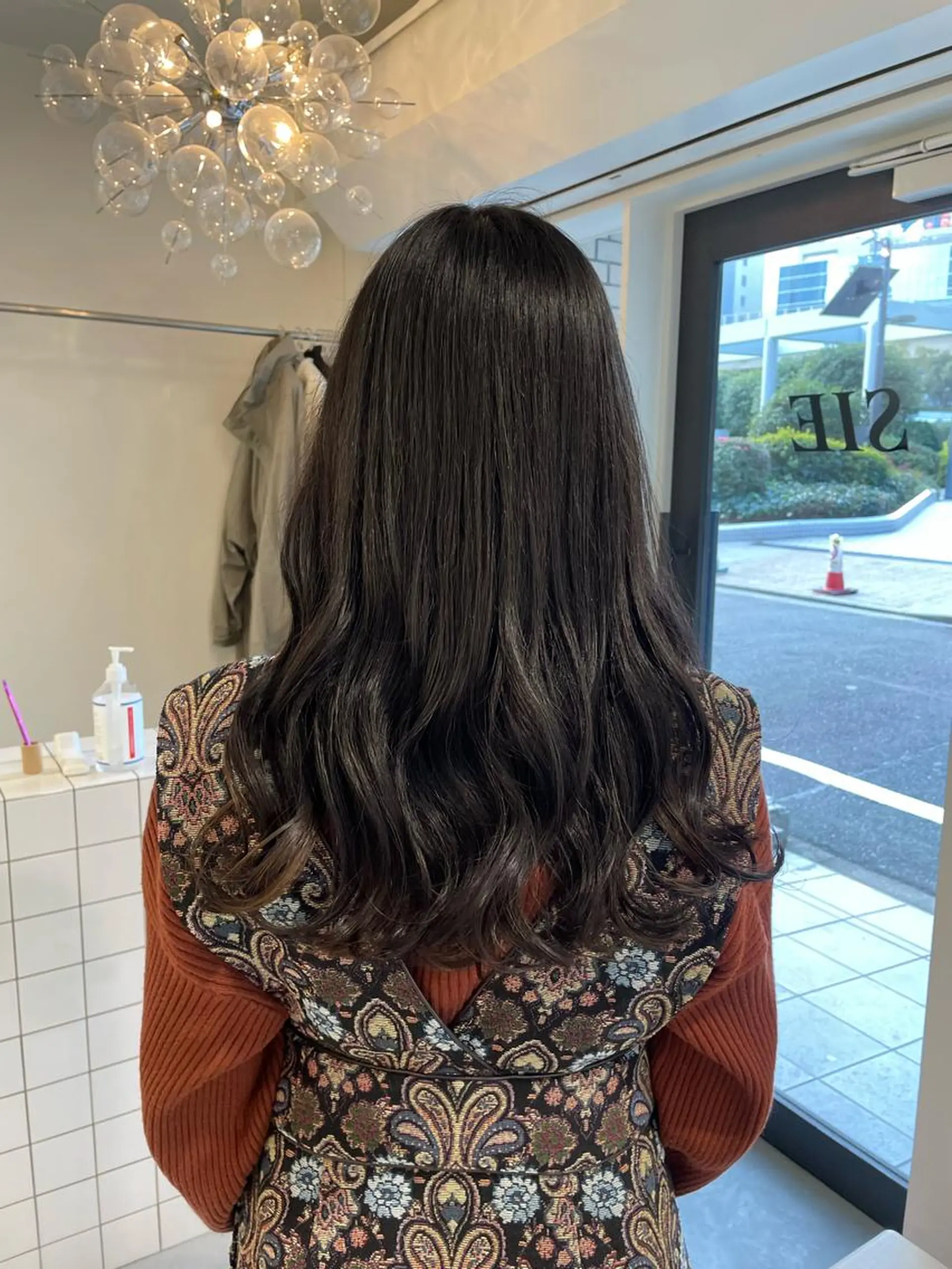 セミロング Koto🌿 ブリーチなしカラーのヘアスタイル
