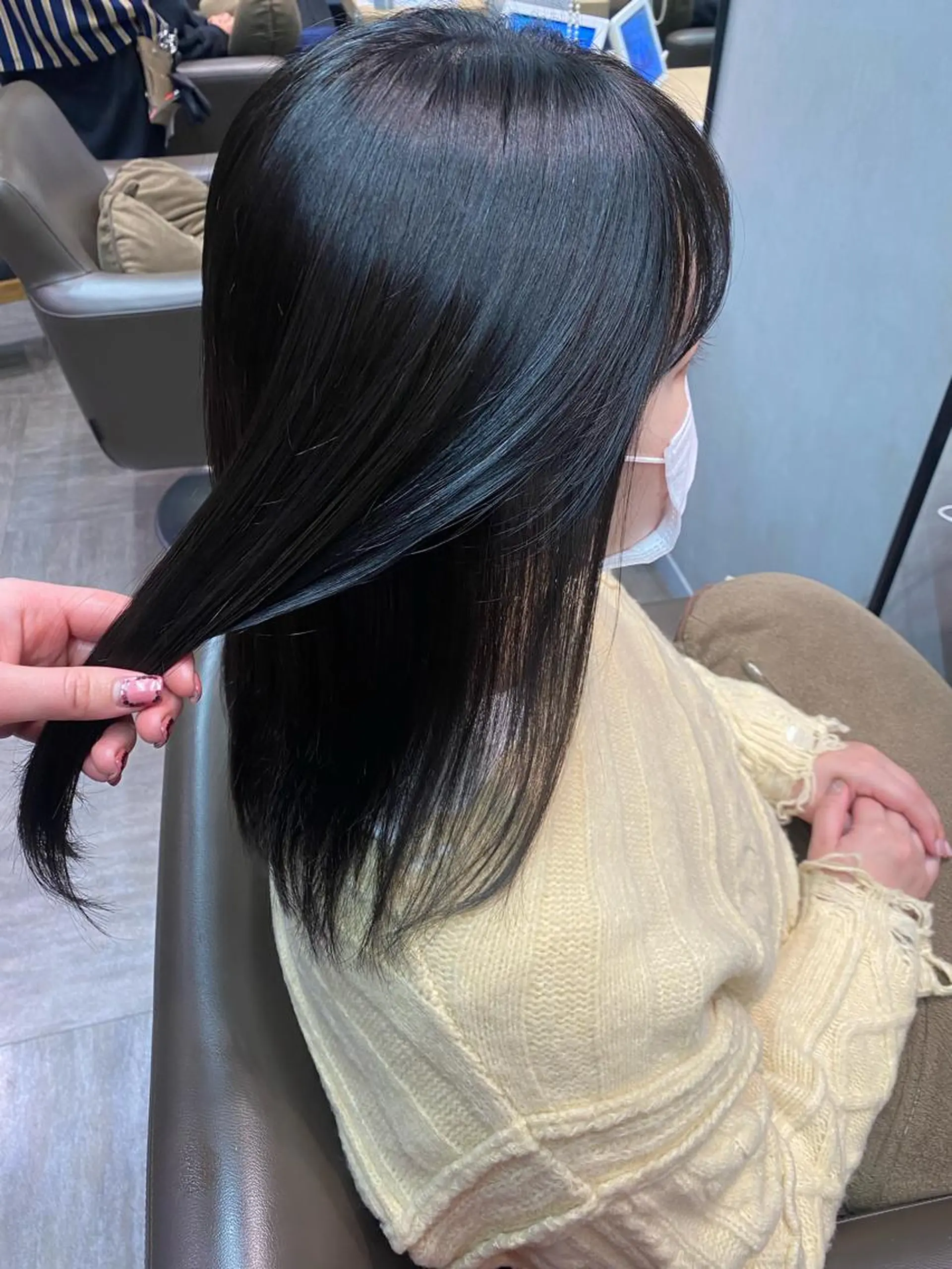 ミディアム 縮毛矯正 hina💟 透明感カラーのヘアスタイル