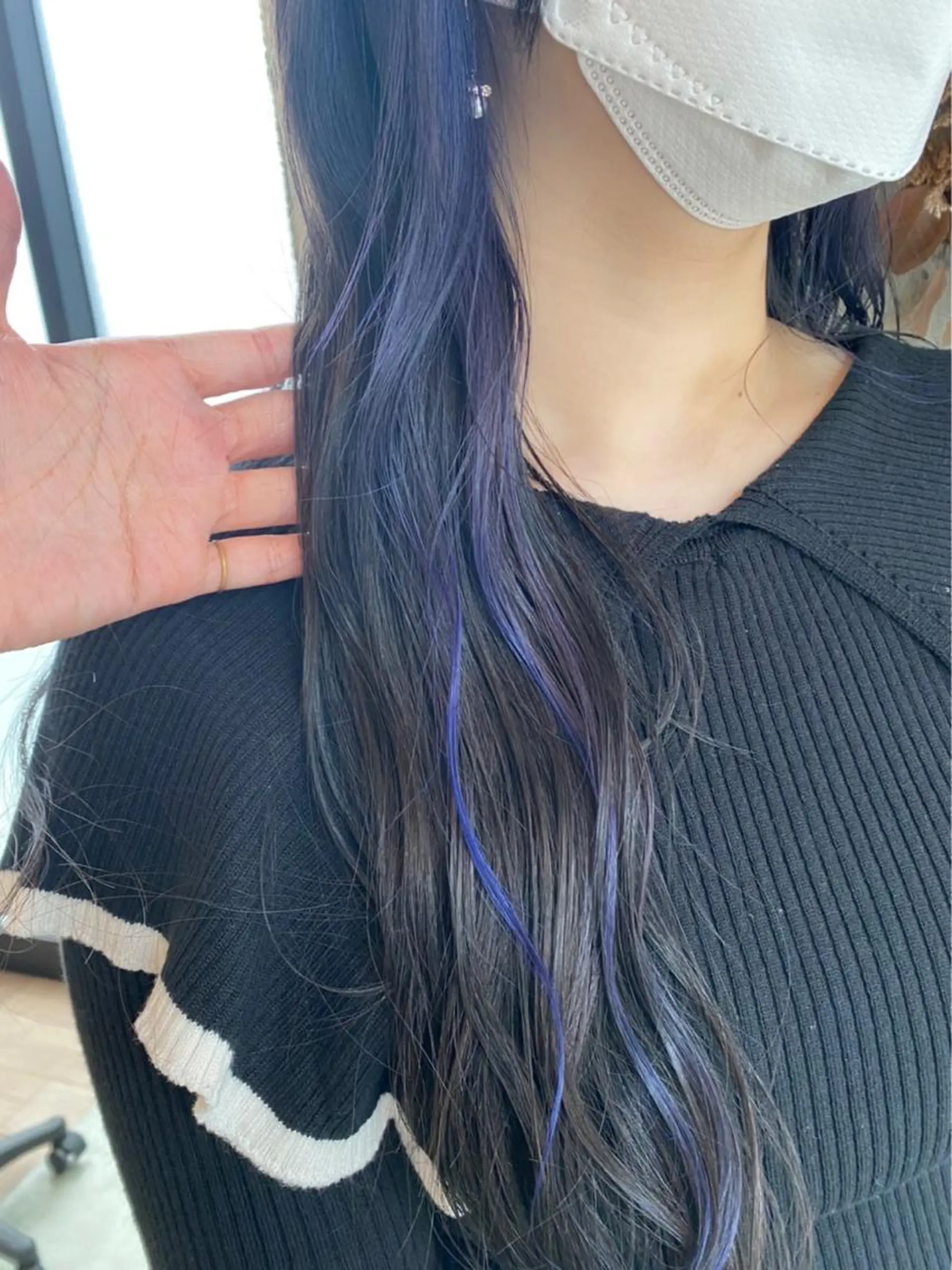 ロング カラー ブリーチ ブルーカラー インナーカラー 耳つぼ/クロスパーマ /イシグロのヘアスタイル