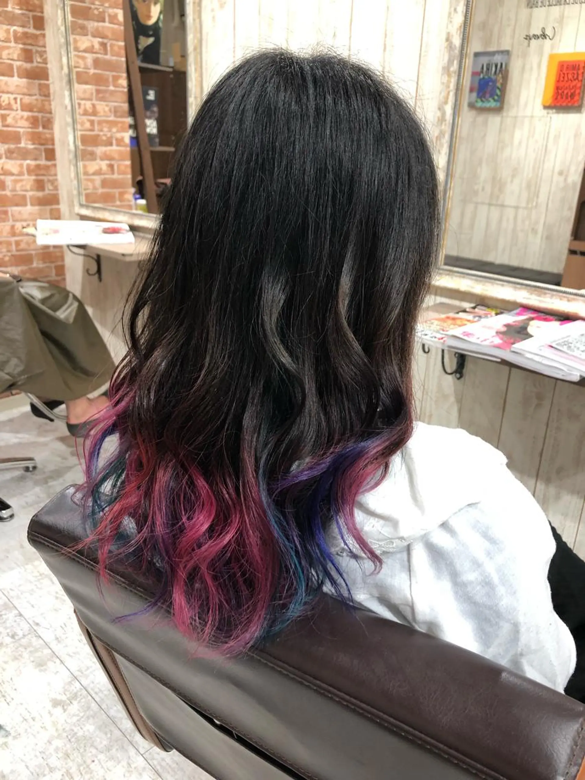 カラー みやもと まなみのヘアスタイル