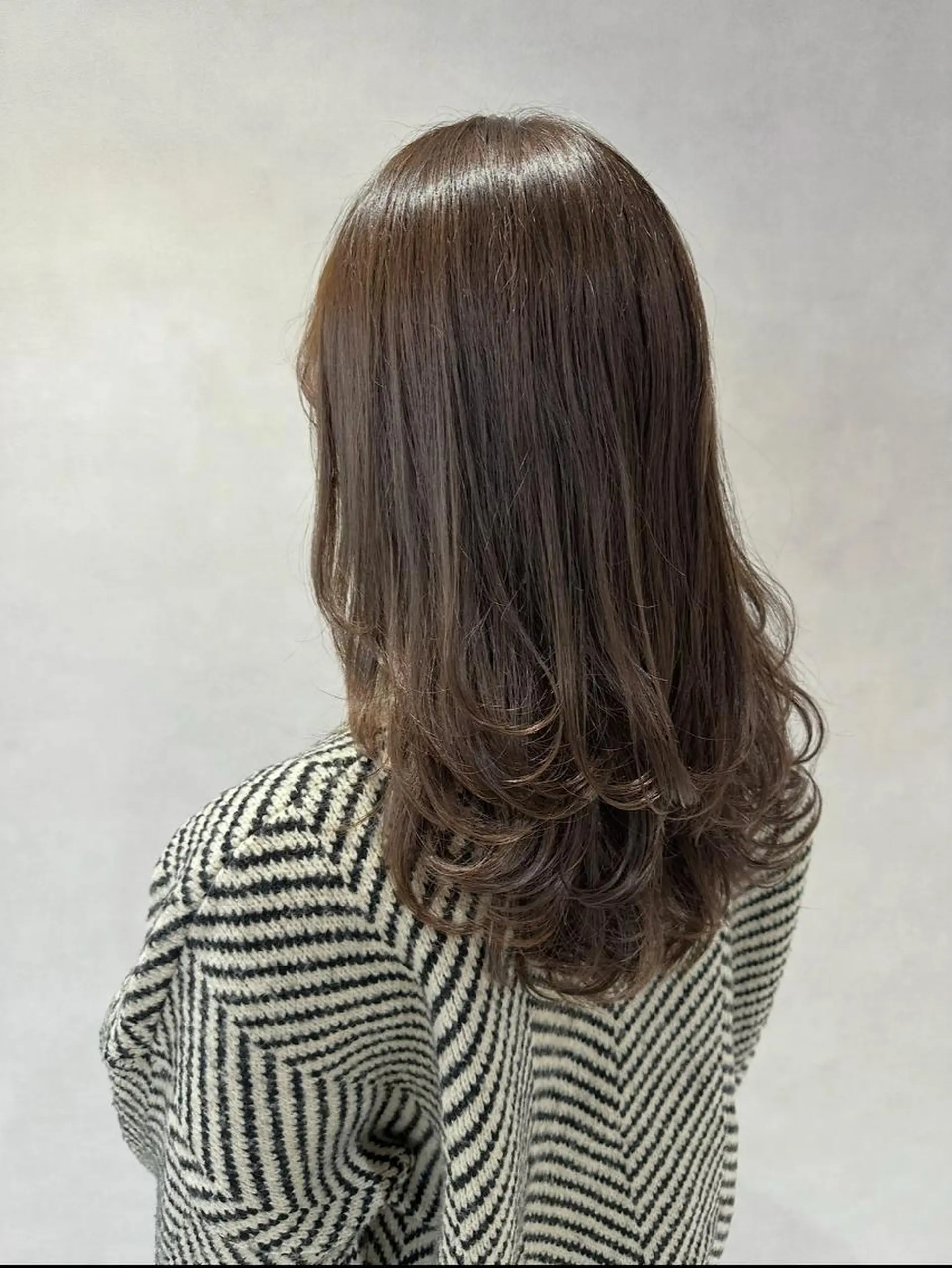 ロング カラー ヘアアレンジ ブリーチ 透明感カラー ダブルカラー ブリーチなしカラー 顔まわりレイヤー カット ヘアカラー トリートメント 大人レイヤー& 透明感カラー💄のヘアスタイル