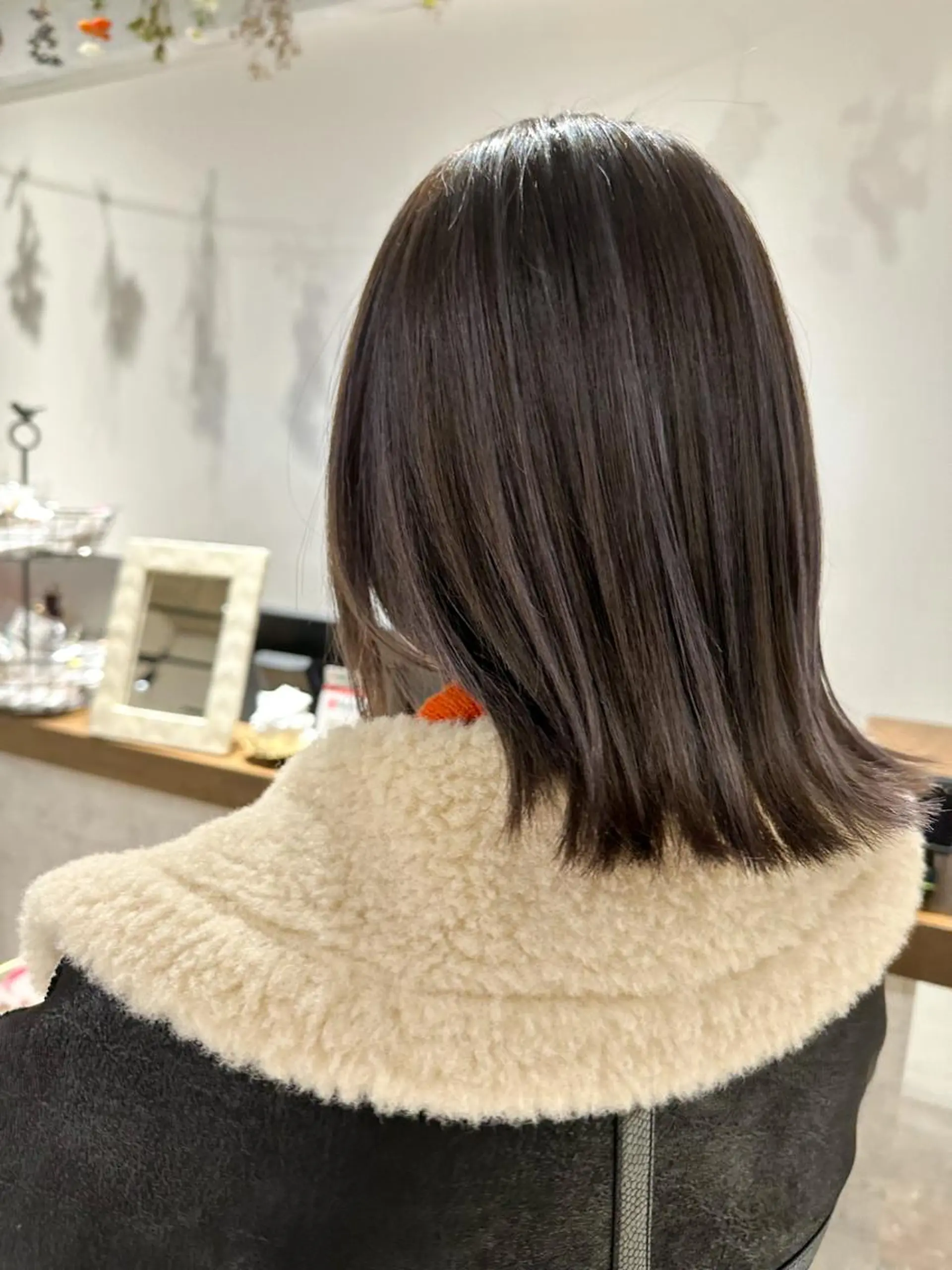 ミディアム ハイライト 落合　眺 (オチアイ　ノゾミ)のヘアスタイル