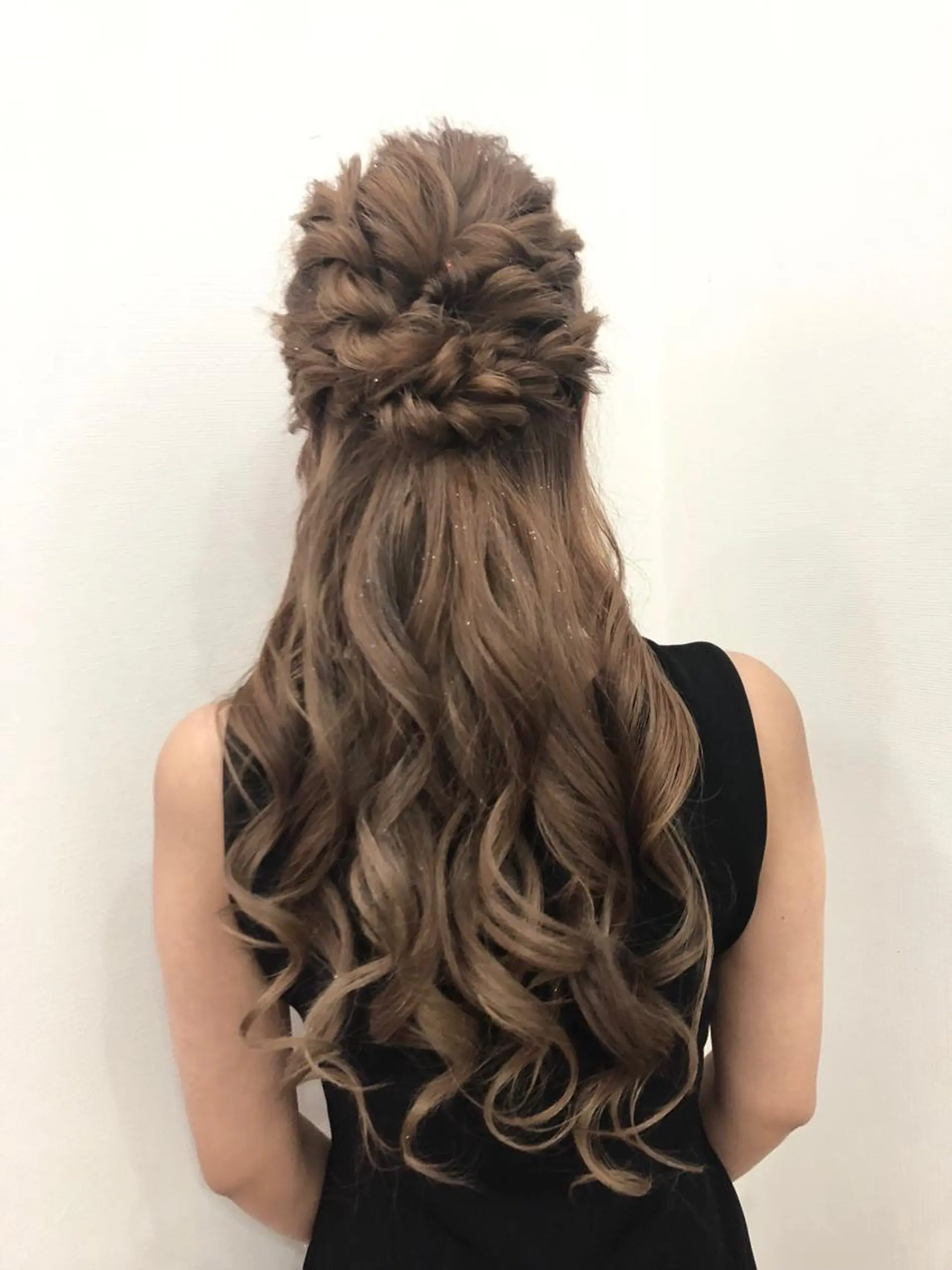 ロング ヘアアレンジ ハーフアップ Asian Hair &Eyebrowのヘアスタイル