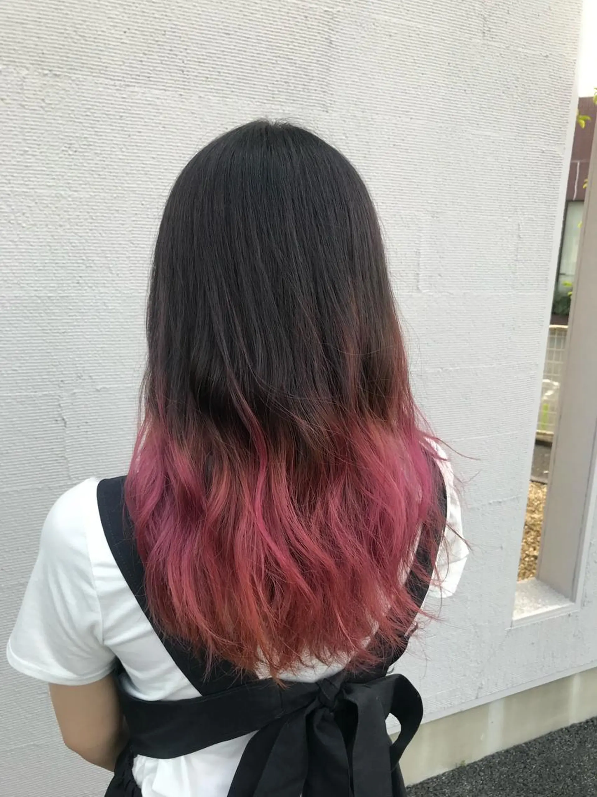 ロング カラー 中川 茜里のヘアスタイル