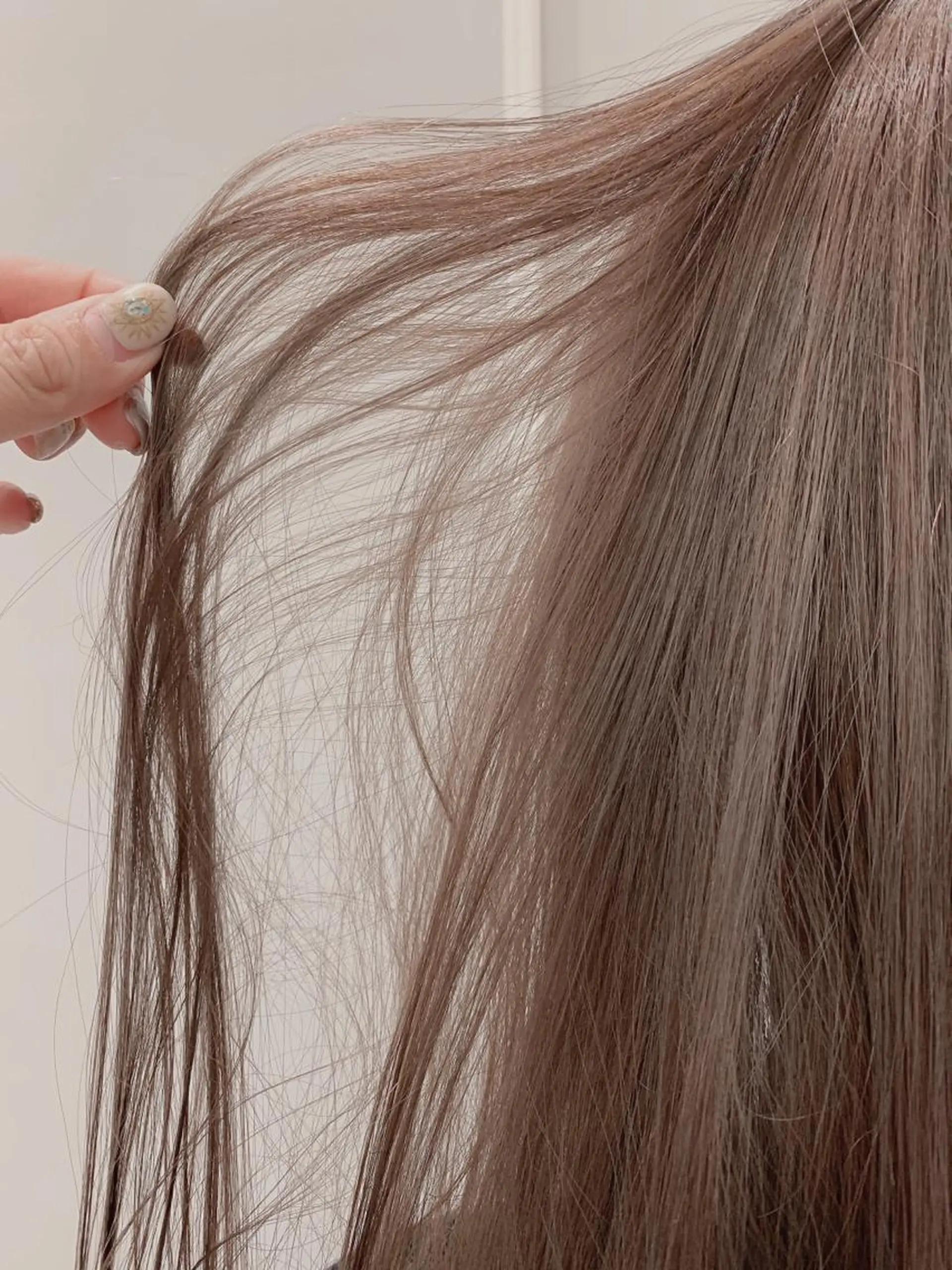 ロング カラー ベージュカラー シアーベージュ カット ヘアカラー トリートメント 🦖鶴岡香純🦖 5/1から復帰しますのヘアスタイル