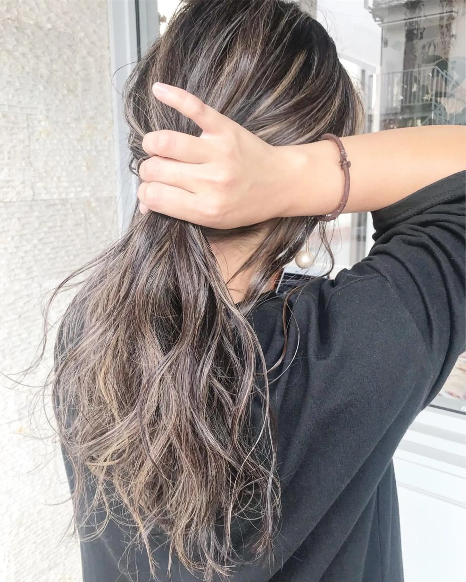 ロング カラー ヘアアレンジ メンズ お団子ヘア 切りっぱなしボブ メンズバレイヤージュ メンズブリーチ メンズハイライト Mariana/ 鶴原-ハイライトのヘアスタイル