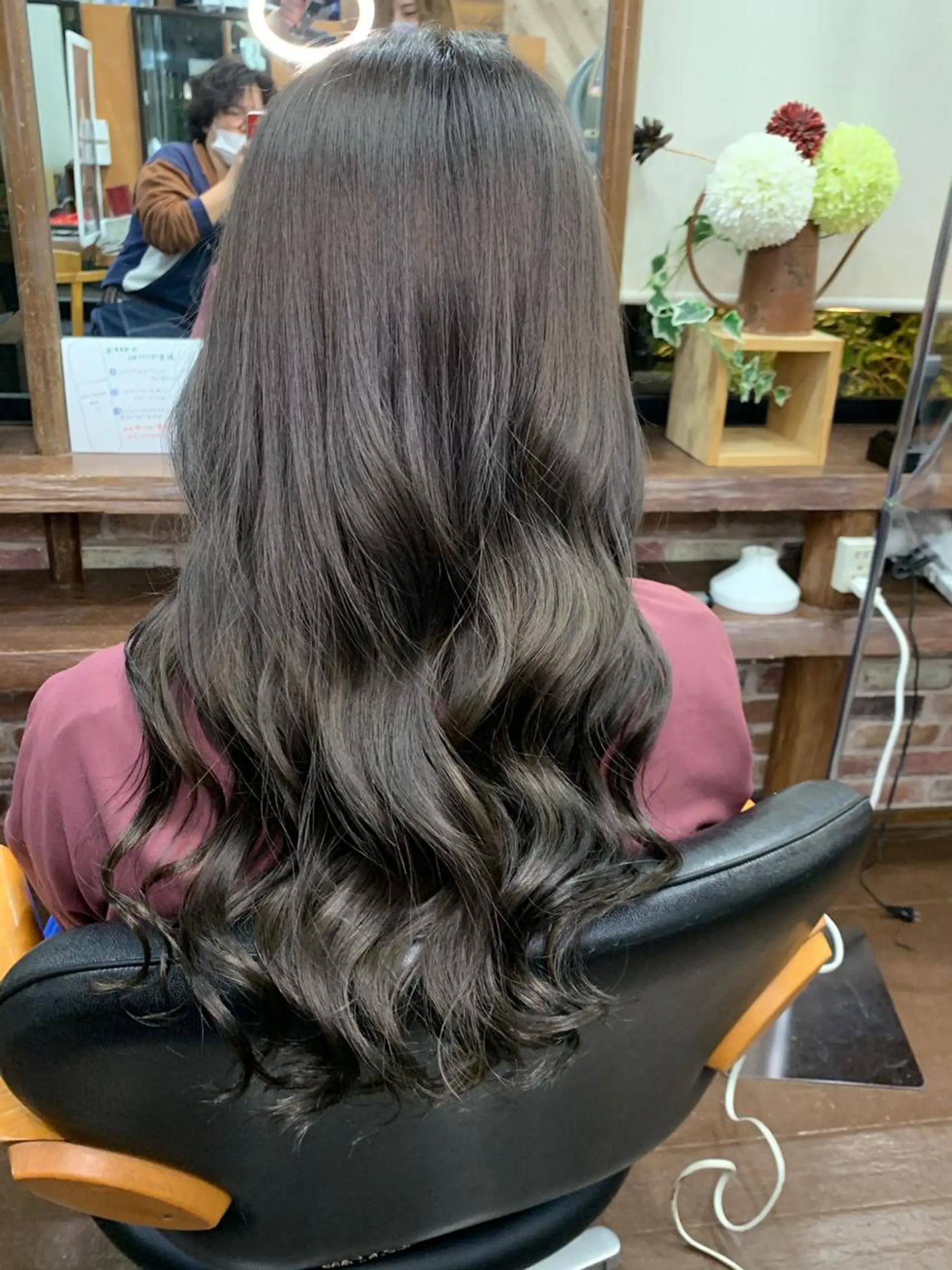 ロング 神 甚八のヘアスタイル