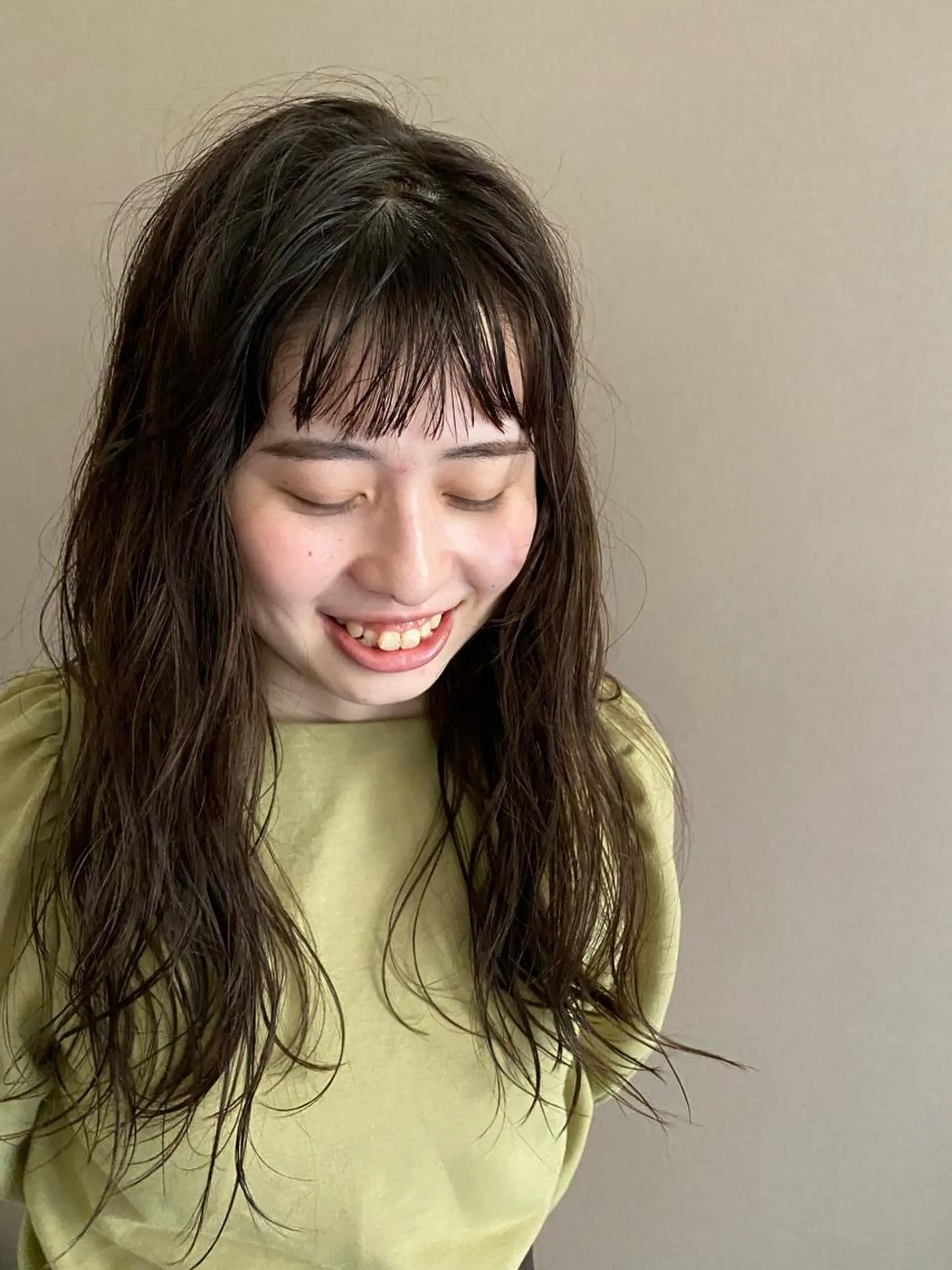 ロング カラー ヘアアレンジ 谷川あかり /ナチュラルパーマのヘアスタイル