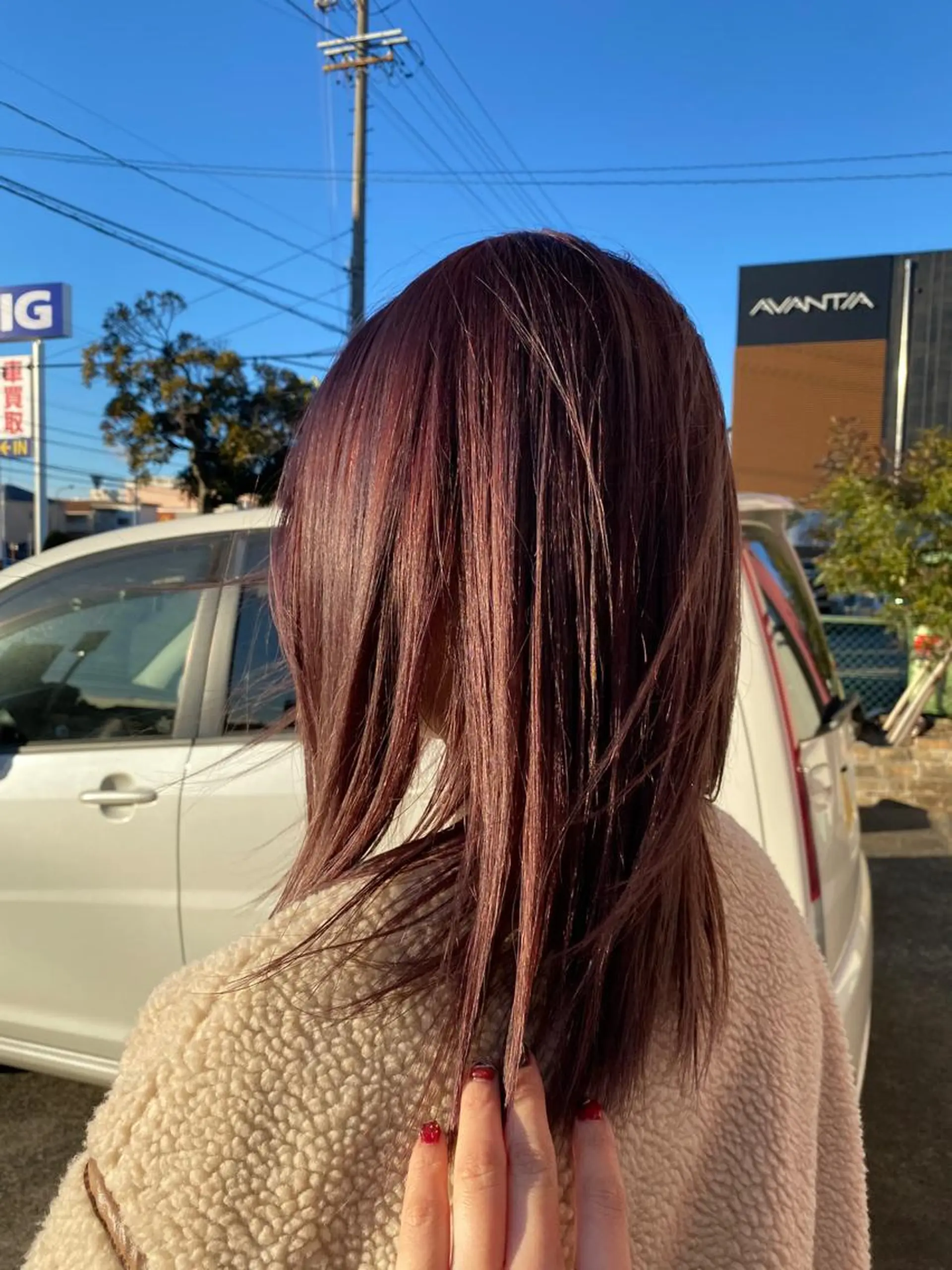 ミディアム 奥田 葵のヘアスタイル