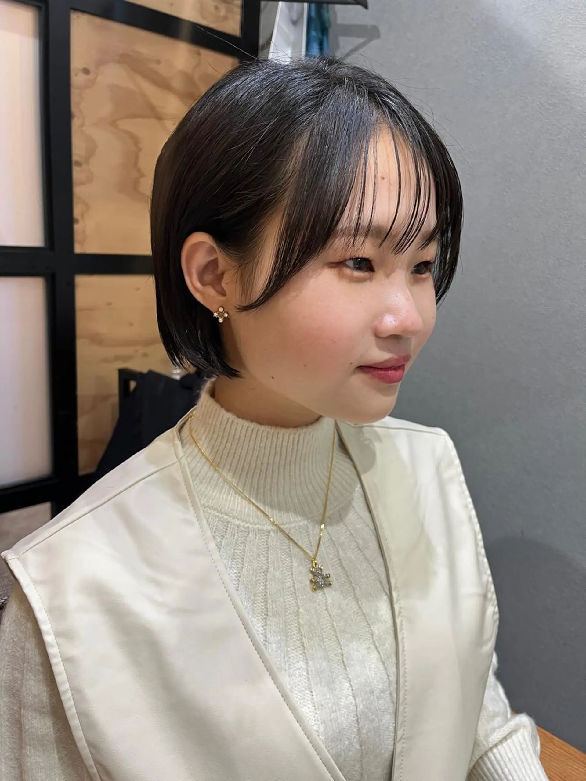 ショート カラー パーマ ヘアアレンジ メンズ キッズ ネイル マツエク・マツパ アイブロウ メンズハイライト メンズパーマ ブラウンカラー ケアカラー 透明感カラー 久木原 ゆりのヘアスタイル