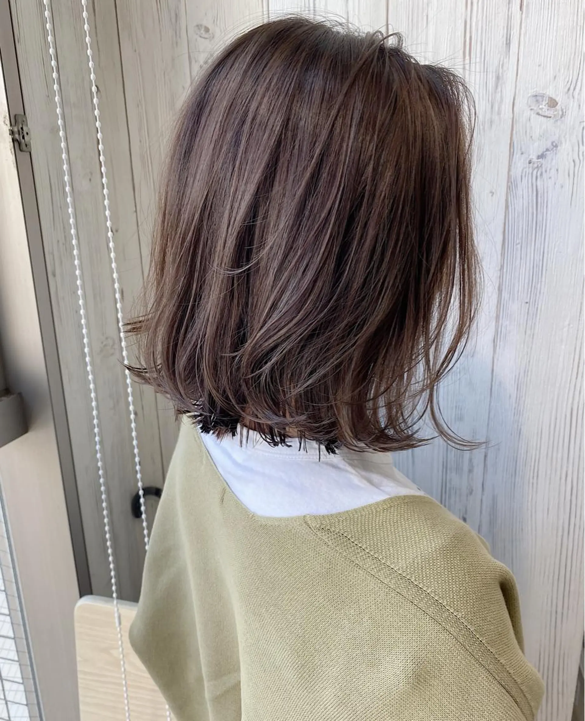 ミディアム カラー ヘアアレンジ アディクシーカラー ブリーチ 透明感カラー エドルカラー ハイライトカラー カット ヘアカラー 夜23時まで予約🉑 reverieあきらのヘアスタイル