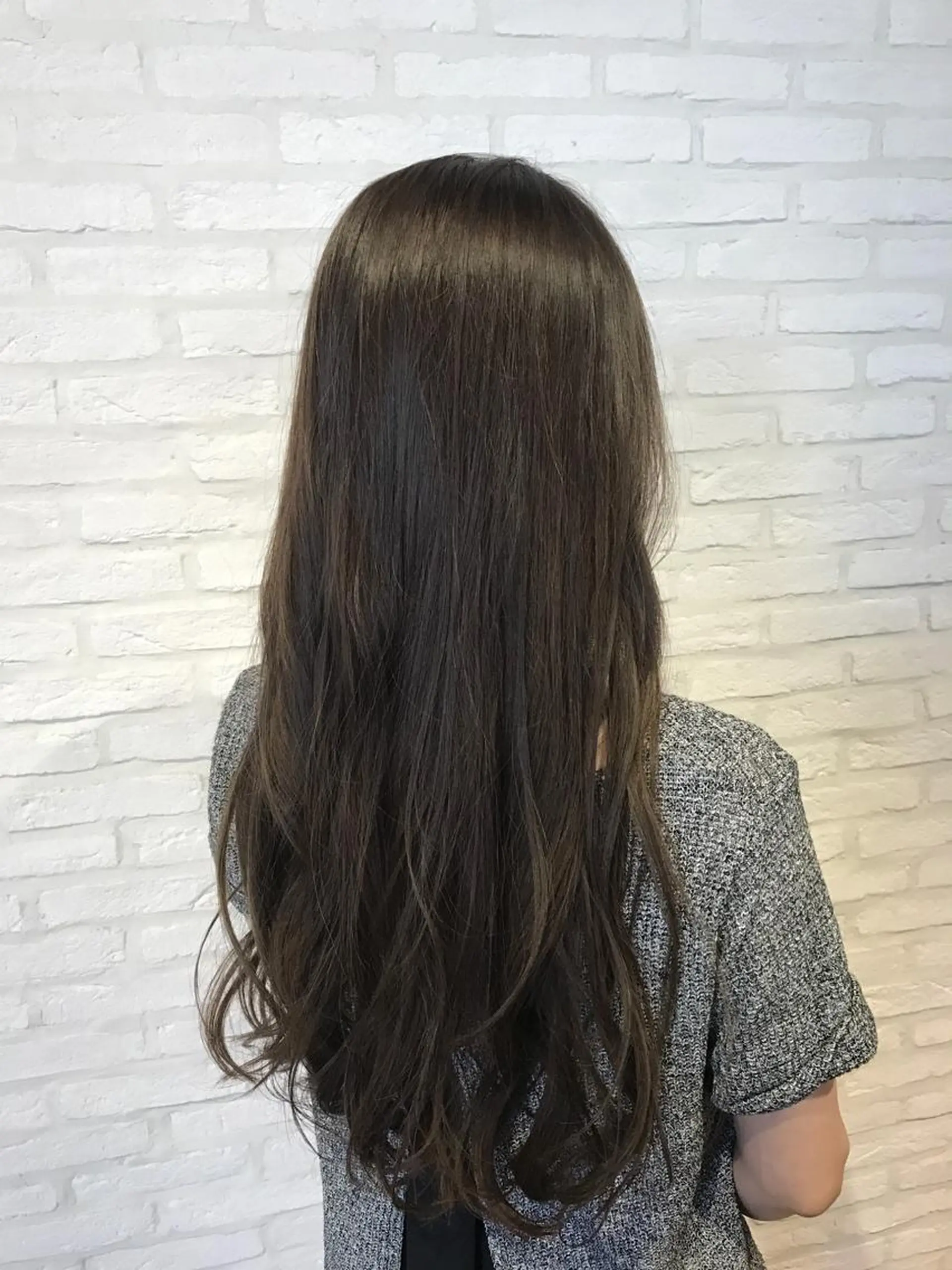 ロング カラー 透明感カラー グレージュ ハイライトカラー ハイライト 松田 直也のヘアスタイル