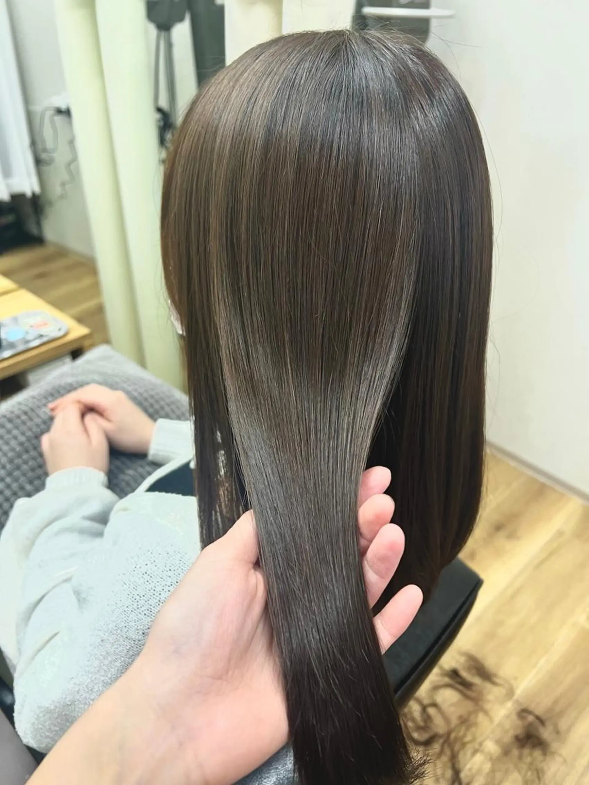 ロング カラー 有馬 葵のヘアスタイル