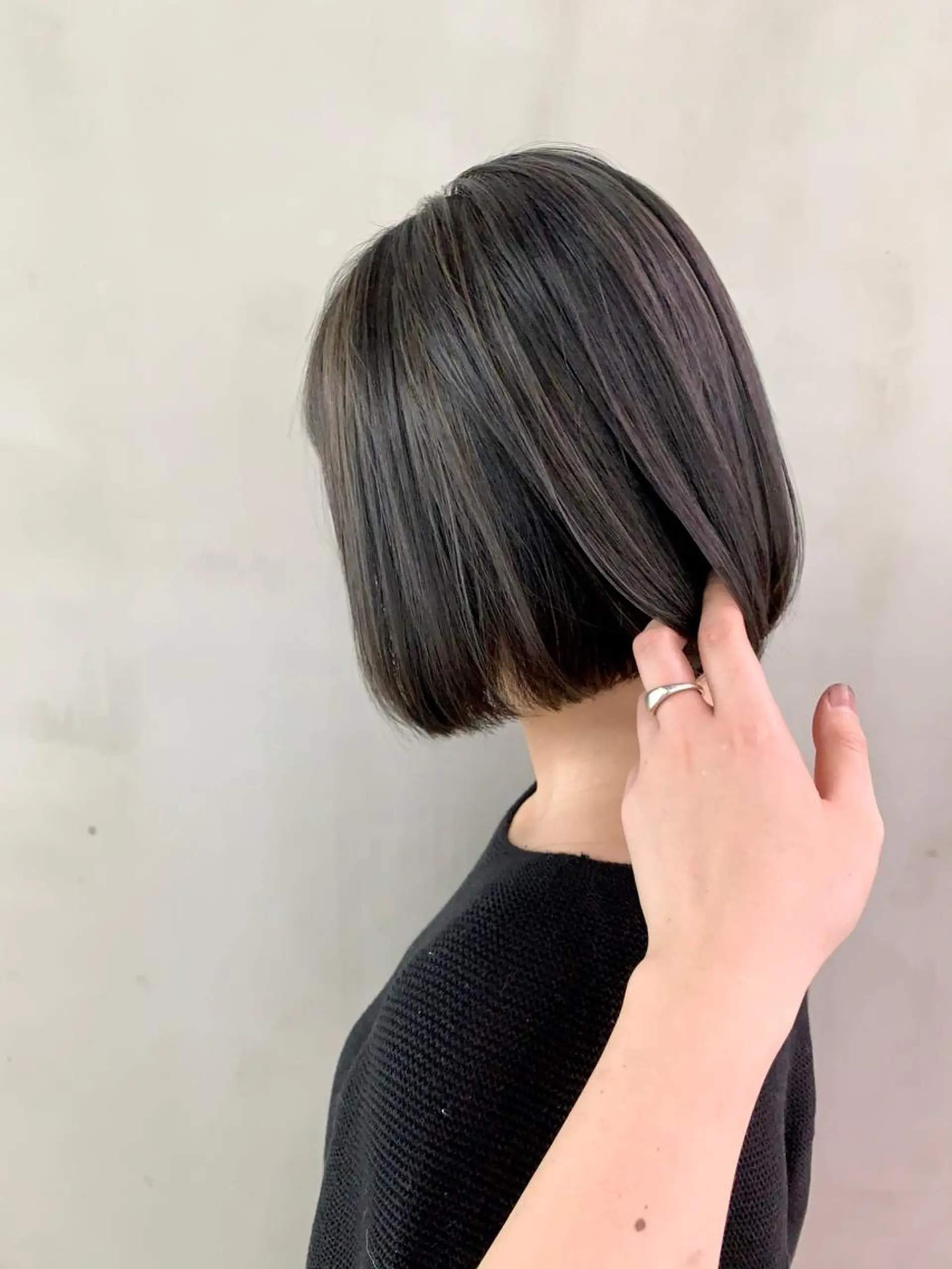 ショート ボブ ハイライト yui .のヘアスタイル