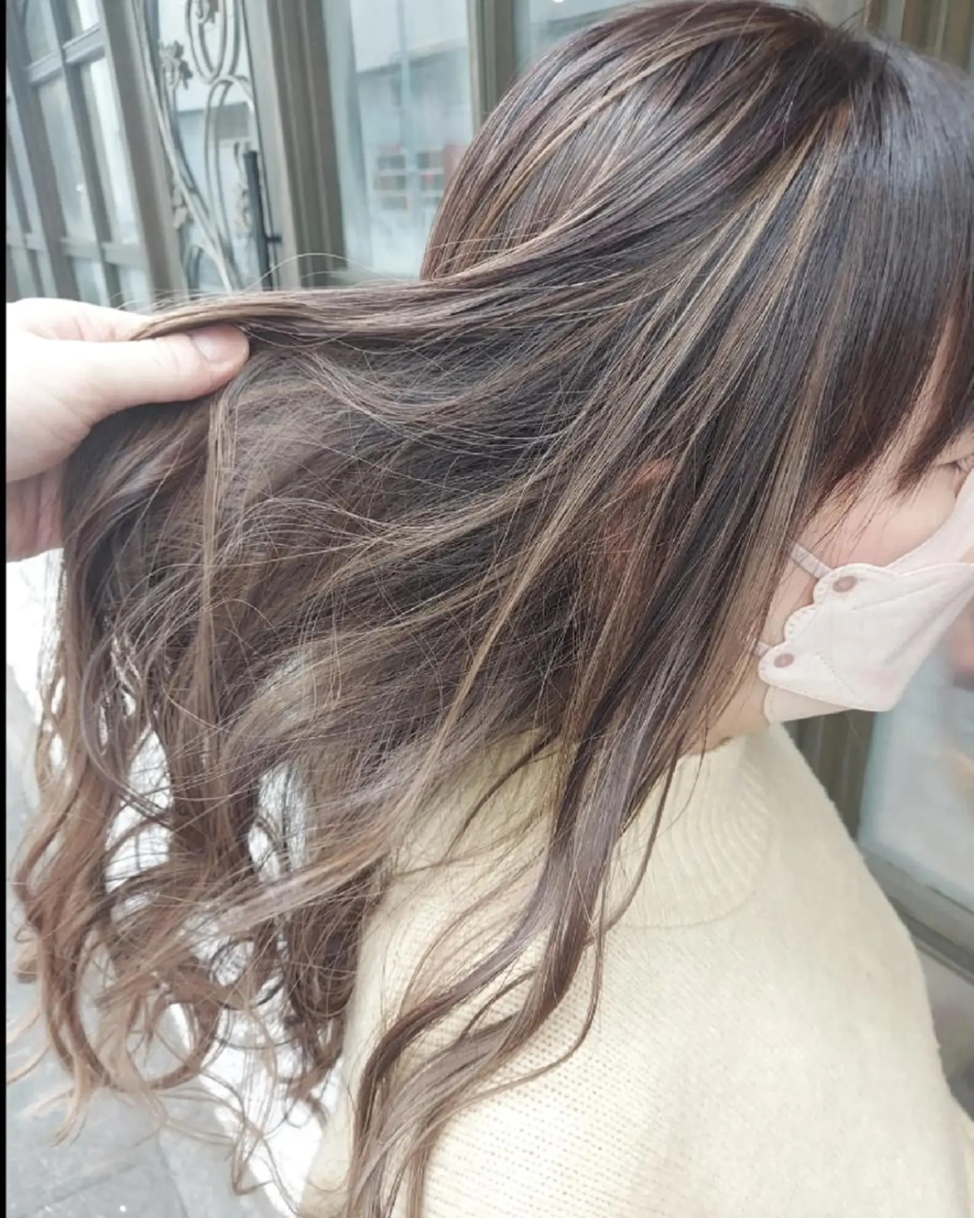 ロング カラー ハイライトカラー ハイライト ブリーチ・ハイトーン 特化🎉内山のヘアスタイル