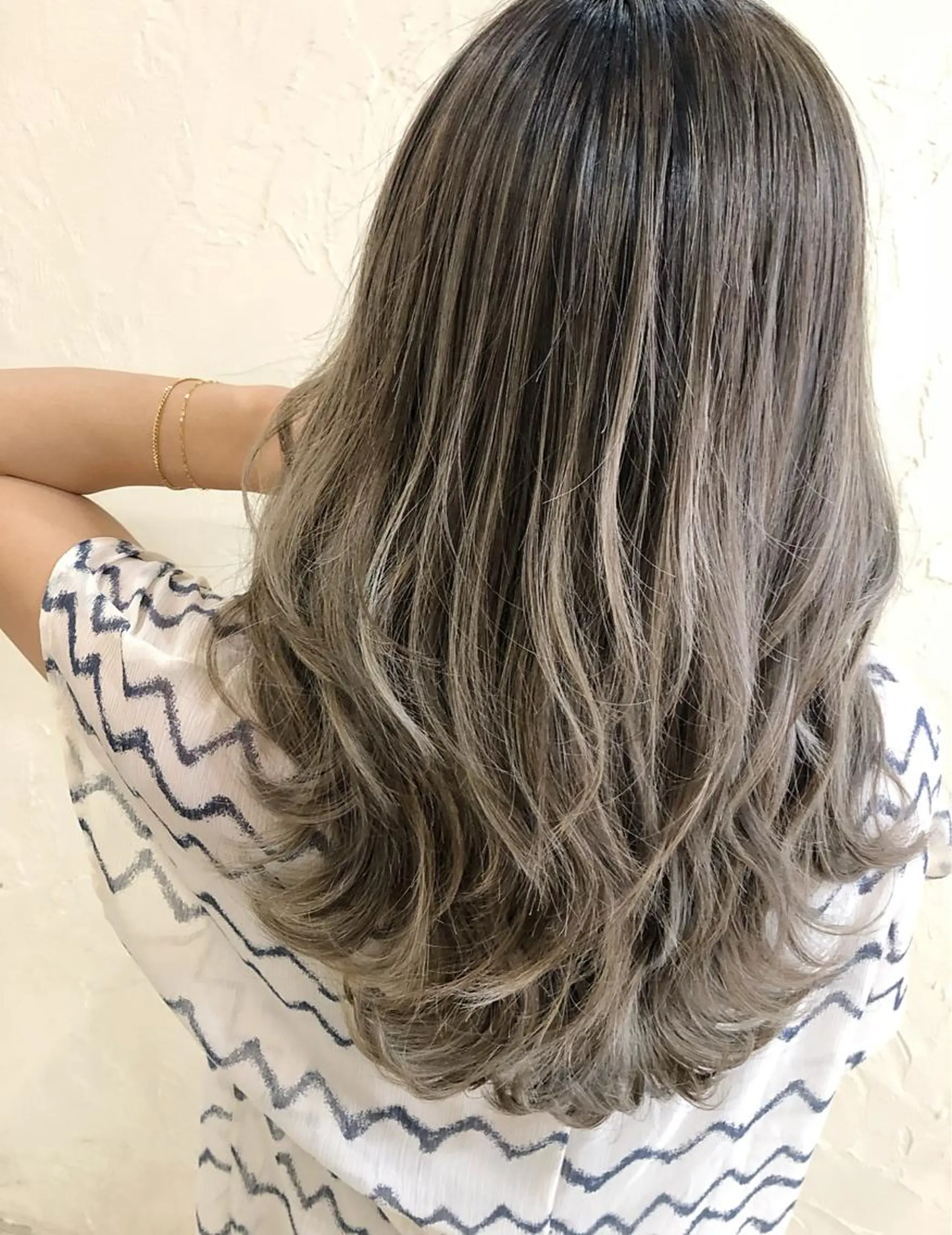 セミロング カット ヘアカラー トリートメント 高山 滉太のヘアスタイル