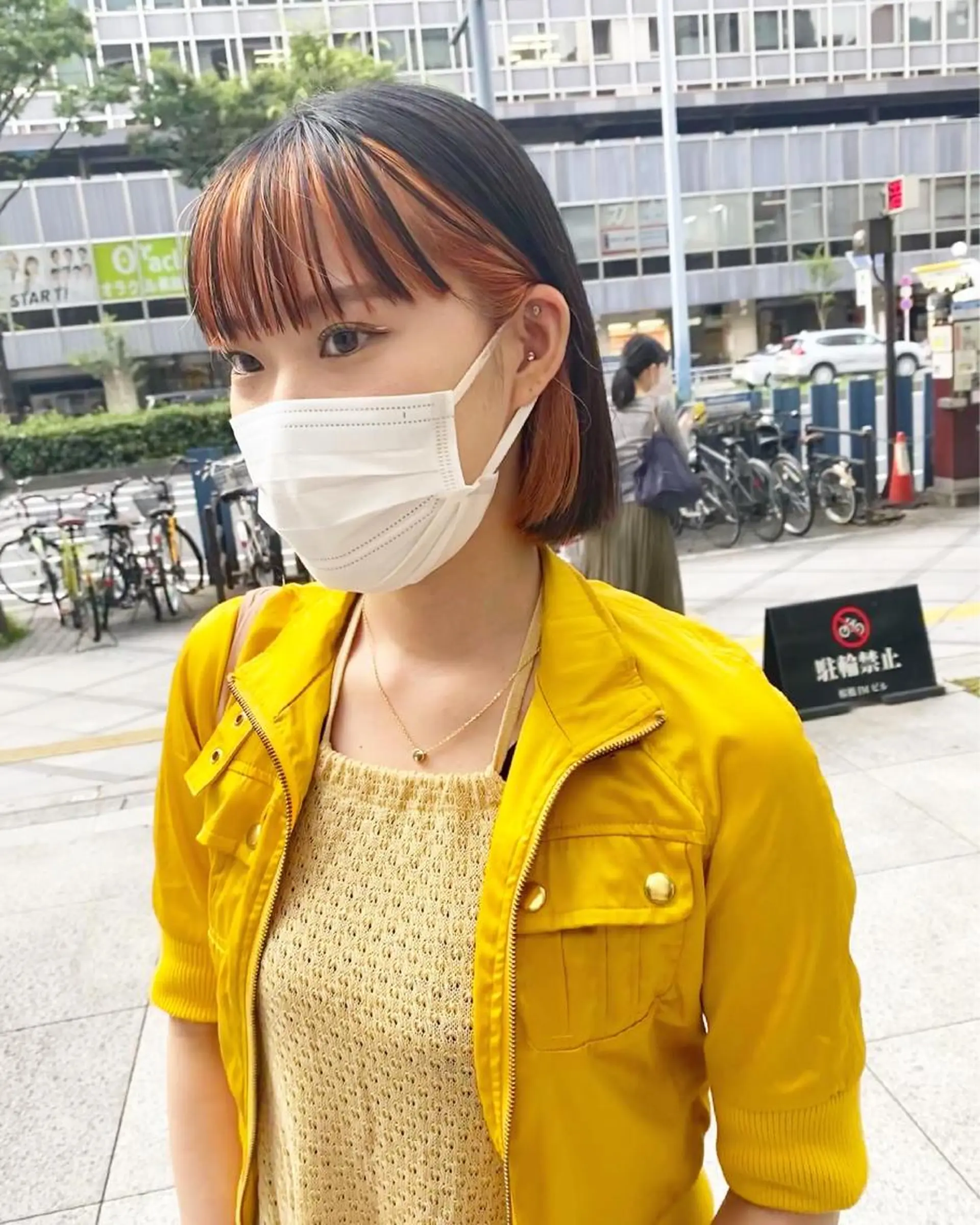 ミディアム デザインカラー/ボブ ブリーチカラー/ユリのヘアスタイル