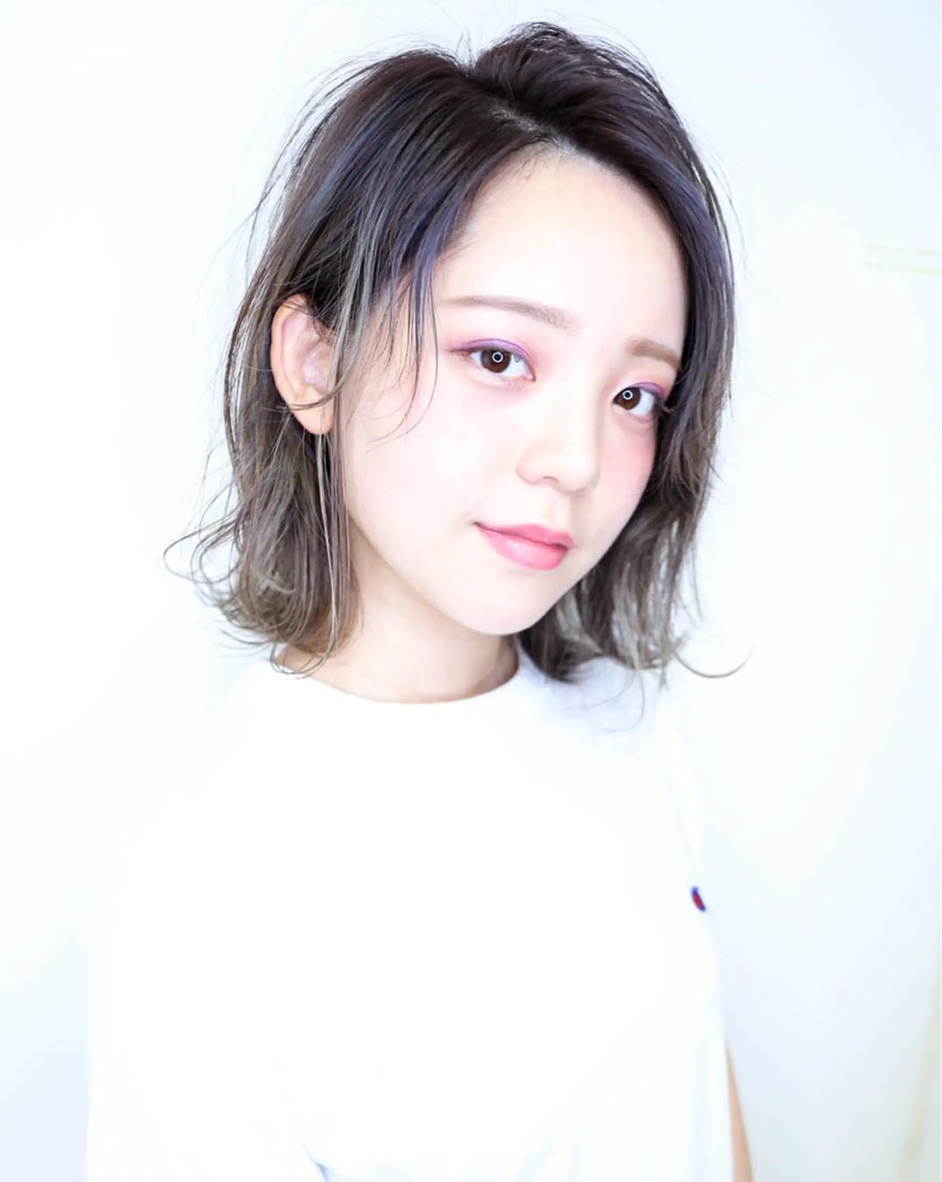 セミロング カラー 透明感カラー ハイライトカラー ハイライト メンズヘア特化 崎田 成人のヘアスタイル