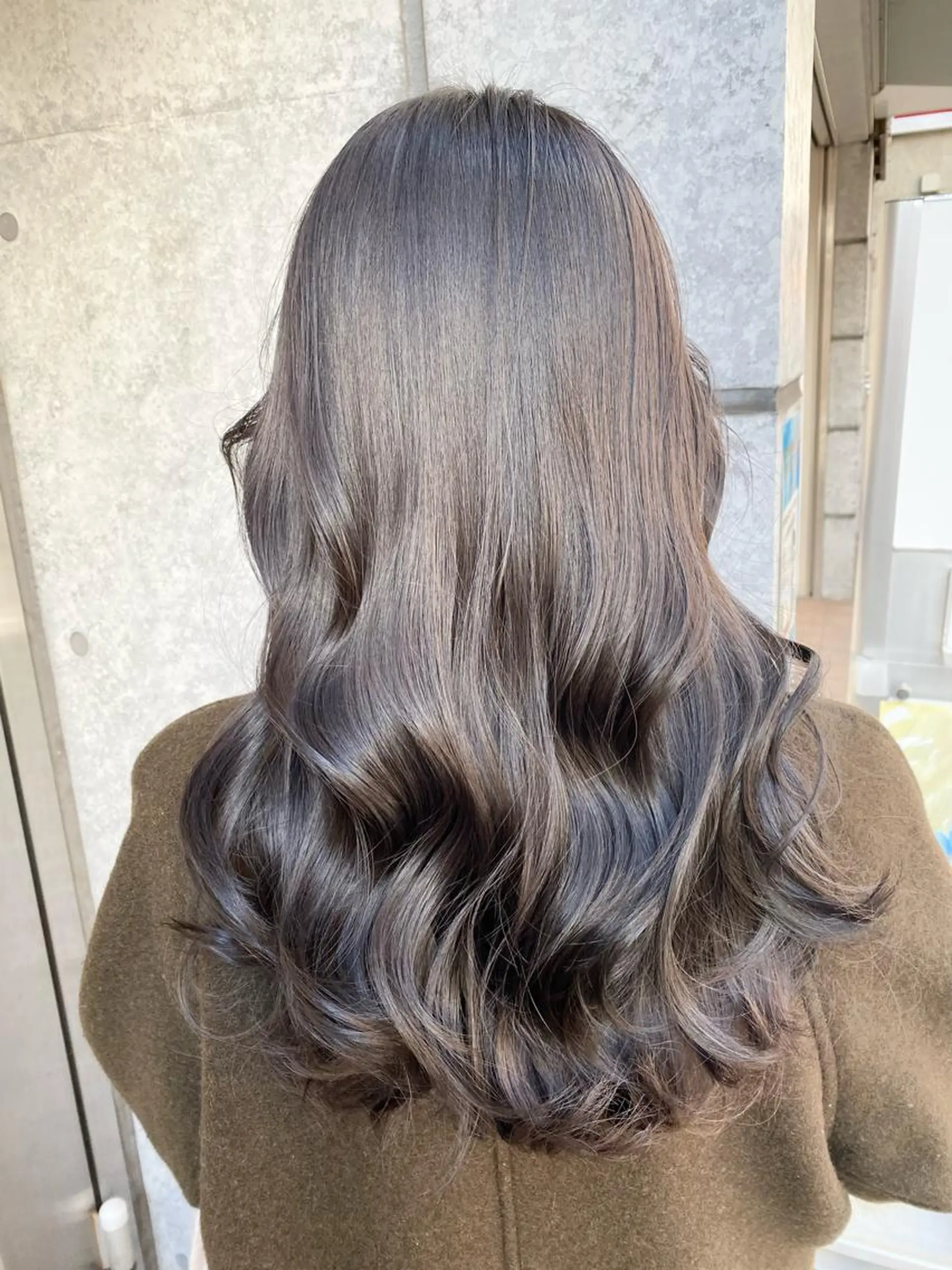 セミロング カラー パーマ ヘアアレンジ アッシュ バレイヤージュ ベージュカラー ブリーチ 透明感カラー カット ヘアカラー トリートメント 👑指名率No.1 👑坂口飛翔のヘアスタイル