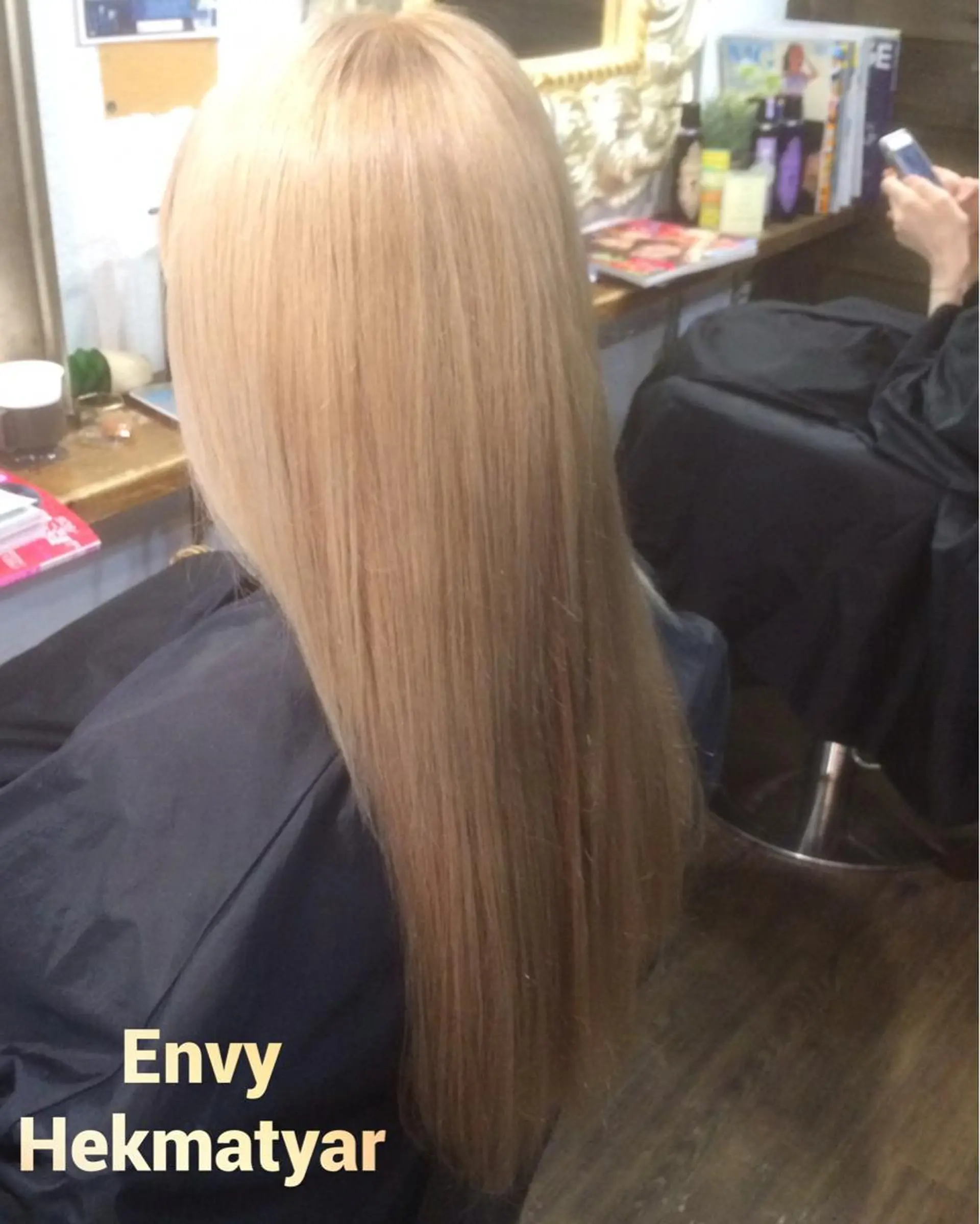 セミロング ロング カラー ベージュカラー ダブルカラー ミルクティーベージュ エクステ 髪質改善×ハイトーン 中田啄也のヘアスタイル